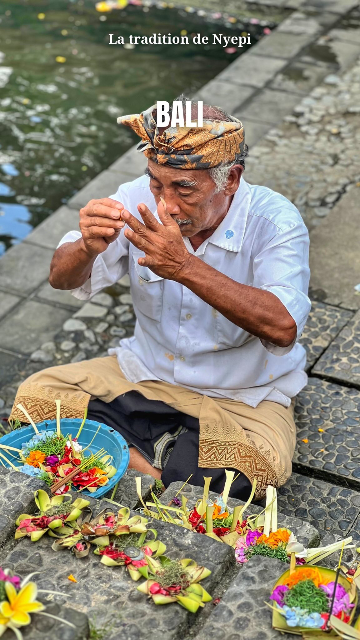 Et surtout pense à rejoindre @pretadecoller pour retrouver toutes nos bonnes adresses à Bali en story à la une 🗺️🌴
Chaque année à Bali, il existe une journée totalement unique au monde : Nyepi, le Nouvel An balinais… mais un Nouvel An très particulier.
Ce jour-là, toute l’île s’arrête complètement pendant 24 heures.
✈️ L’aéroport ferme
🚗 Les routes sont vides
🏨 Les hôtels demandent de rester dans l’enceinte
💡 Les lumières doivent être éteintes la nuit
📅 En 2026, Nyepi aura lieu du 19 mars à 5h59 du matin jusqu’au vendredi 20 mars à 6:00 du matin
Une expérience culturelle incroyable… mais à connaître avant de planifier son voyage à Bali.
Tu aimerais vivre ça une fois ? 🌙✨
#bali #nyepi #indonesia #voyage #travel