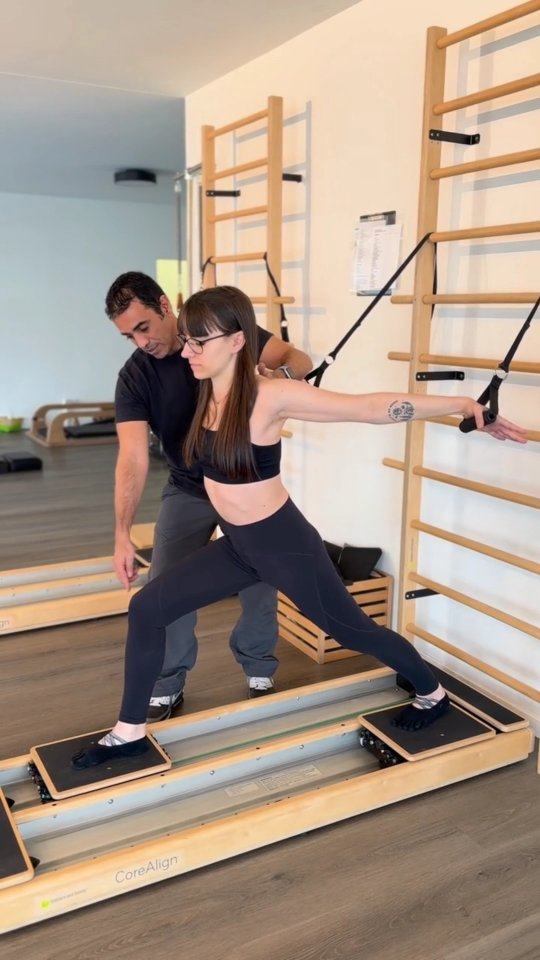 CoreAlign Training 🔥
Strength. Stability. Control.
CoreAlign is a dynamic and intelligent workout designed to improve posture, balance, and deep core activation. By combining functional movement with core stability, the body learns to move more efficiently and with greater awareness in everyday life.
This training challenges coordination, strengthens the muscles that support your spine, and helps build a strong, stable foundation for your whole body.
✨ Improve posture
✨ Build deep core strength
✨ Increase balance and coordination
✨ Move with more control and confidence
Small groups. Personal guidance. Real results.
Ready to feel the difference? ✨