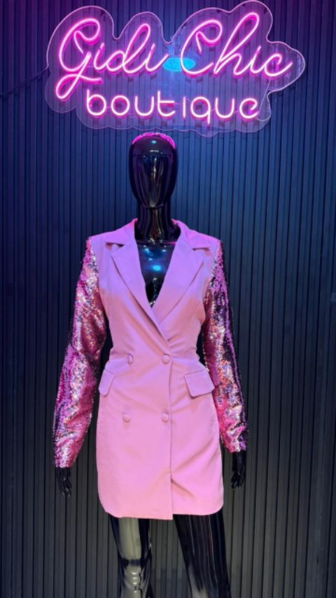 “NEW ARRIVALS ..!!! 👗💃 “
🔍 BOTTON SEQUINS MINI DRESS
SIZE US: S,M,L
SIZE UK: 8,10,12
PRICE:N45,000
AVAILABLE IN-STORE & ONLINE
HOW TO SHOP:
-SEND A DIRECT MESSAGE ON INSTAGRAM
-TELESALES AMUWO:08055190362
-TELESALES SURULERE:08055190368
WALK IN AMUWO: APPLE ESTATE PHASE 1,AMUWO ODOFIN.
WALK IN SURULERE: 27, ITIRE ROAD OPPOSITE COMMIT BUKKA.
#ootd #Dresses , #trendingreels #NewArrivals, #Womenfashion