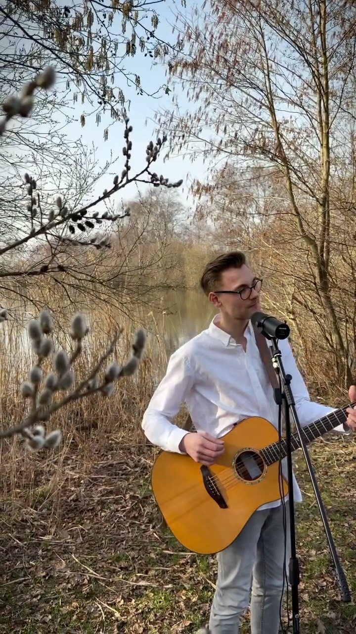 HERZTAUSCH ❤️🔥
Ihr seid auf der Suche nach der perfekten Musik für eure Hochzeit?
Ihr habt die Liebe Eures Lebens gefunden und jetzt wollt Ihr
Euch endlich das „Ja"-Wort geben?
Wenn Ihr diesen besonderen Moment mit Live Musik untermalen lassen wollt, dann seid Ihr bei mir genau richtig.
➡️Ich freue mich auf Eure Anfragen! Link in Bio!
#hochzeitssänger#freietrauung#heiraten