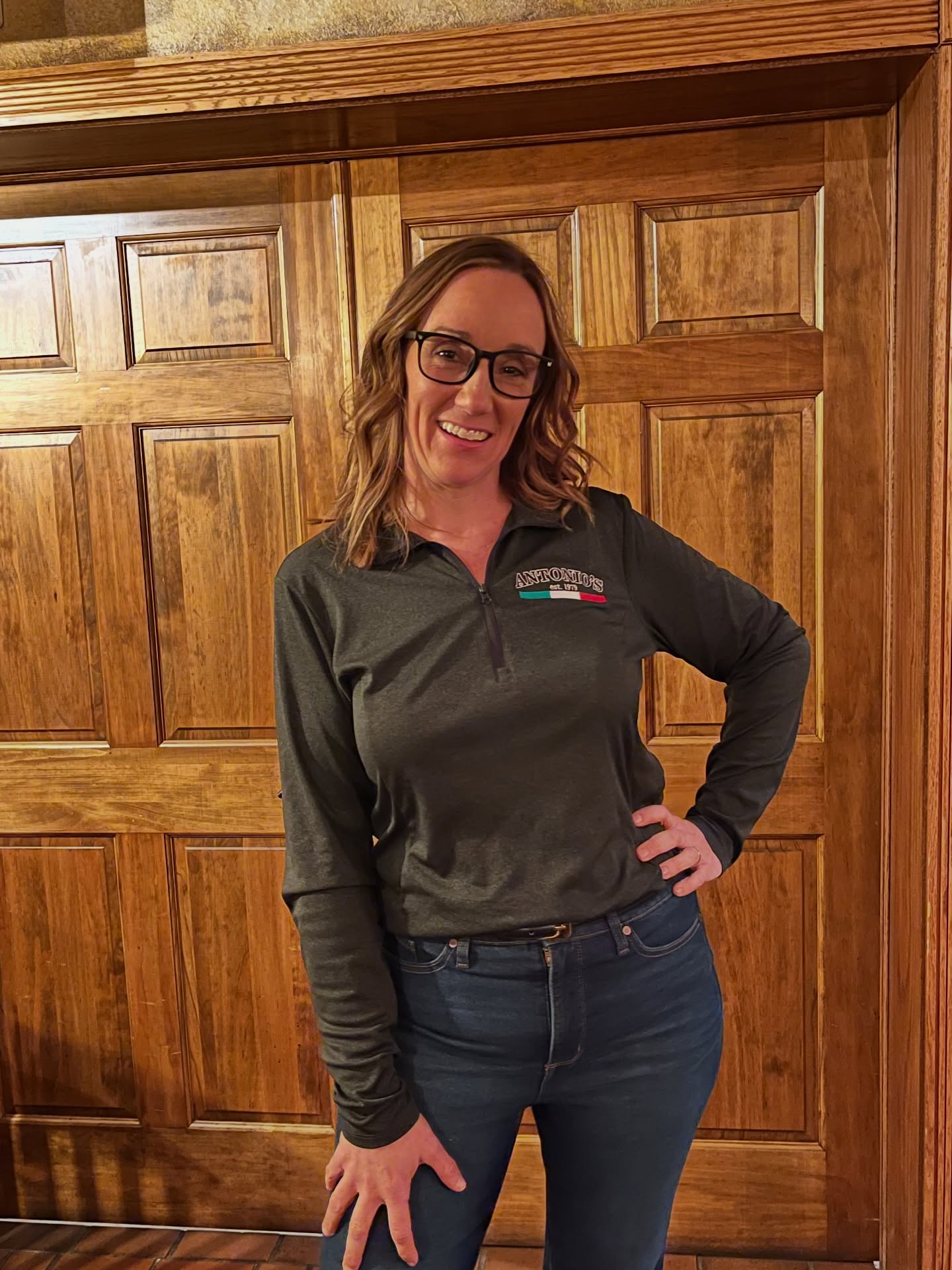 In honor of “Women in Pizza” month - meet Megan, an amazing part of our leadership team at Antonio’s! Megan has been part of the Antonio’s Italian Restaurant family for over 4.5 years and currently serves as the Event and Banquet Manager. With many years of experience in banquets and event service, she loves helping guests plan and celebrate their special occasions. When she’s not planning parties at Antonio’s, you’ll find her spending time with her husband and their four kids or diving into all things crafty. As a working mom, Megan knows how challenging it can be to balance it all and is especially grateful to work at Antonio’s, where family is truly a priority.
Her favorite thing to eat at Antonio’s is the lasagna bolognese or the eggplant arugula salad — and of course, her family never complains about the endless pizza she brings home!