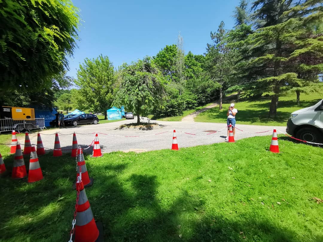 Aujourd'hui 20 juillet, nous sommes présents à Sucy-en-Brie au parc des Morbras pour ballade en trottinettes électriques.
Ballade, prévention et animation sous le soleil.
"La prévention par l'animation"
#securiteroutiere #ecole #college #kids #securaction #trottinetteélectrique #permisdeconduire #safety #association #signalisation #codedelaroute #animation #prevention #sensibilisation #jeunesse #projet #vigilance #citoyen #conduite #theorie #apprendre #pratique #test #idf #sucyenbrie #94 #paris #iledefrance #mobilité #trottinette