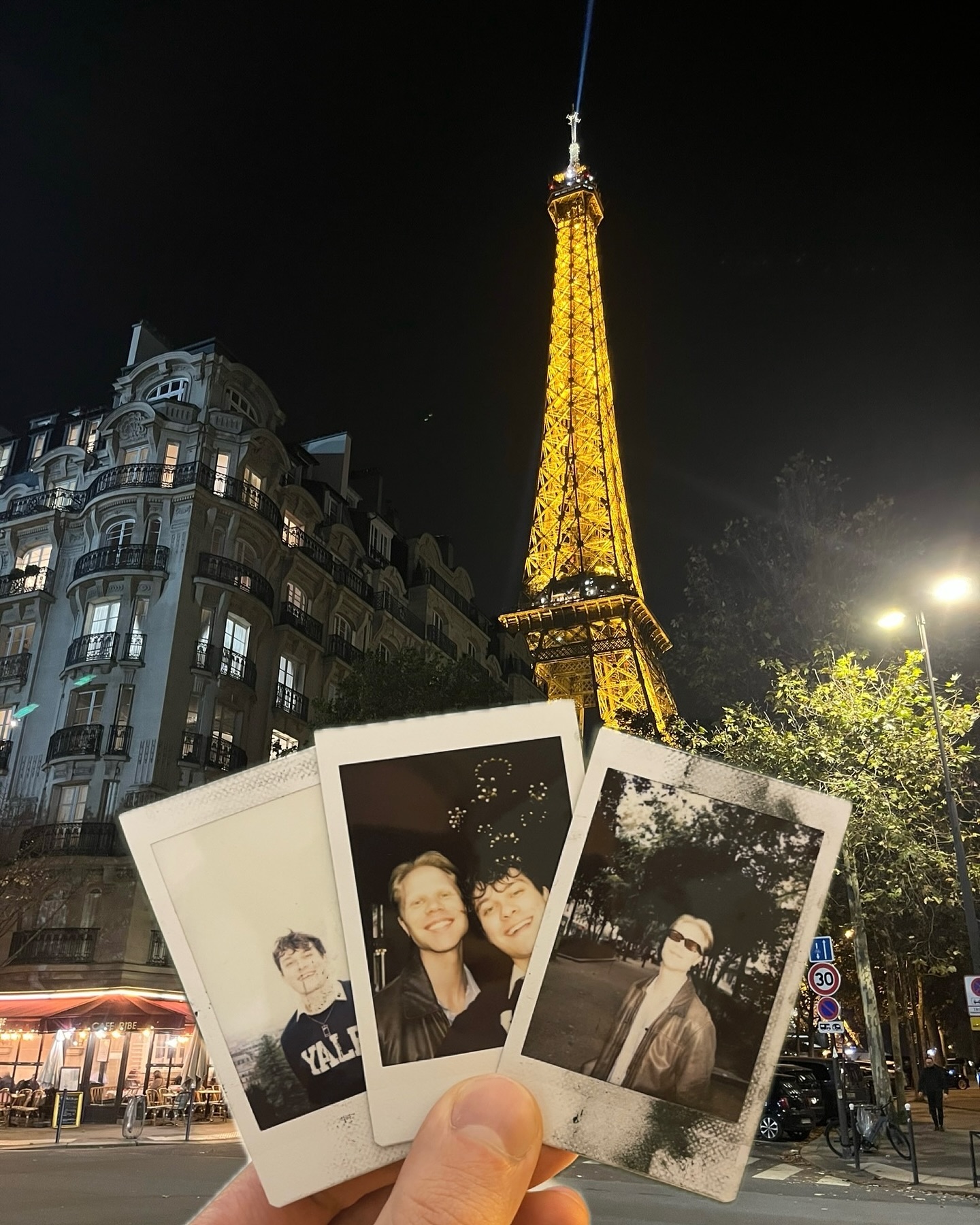 Swipe to see a video of me looking at the Eiffel Tower for the first time