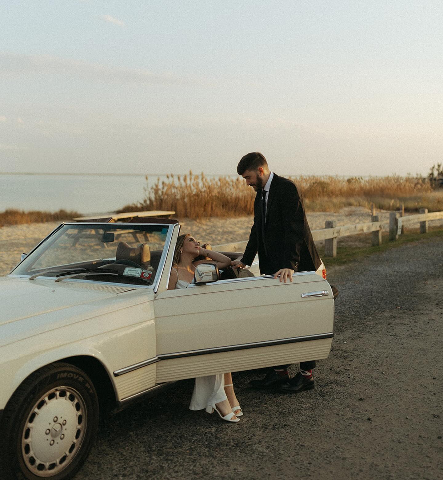 it’s almost that time again ☀️ top down convertible weather! look no further for a fun photoshoot with beverly- email now, she’s waiting for you! 🫶🏼
photos by the amazing @nataliemariephotog