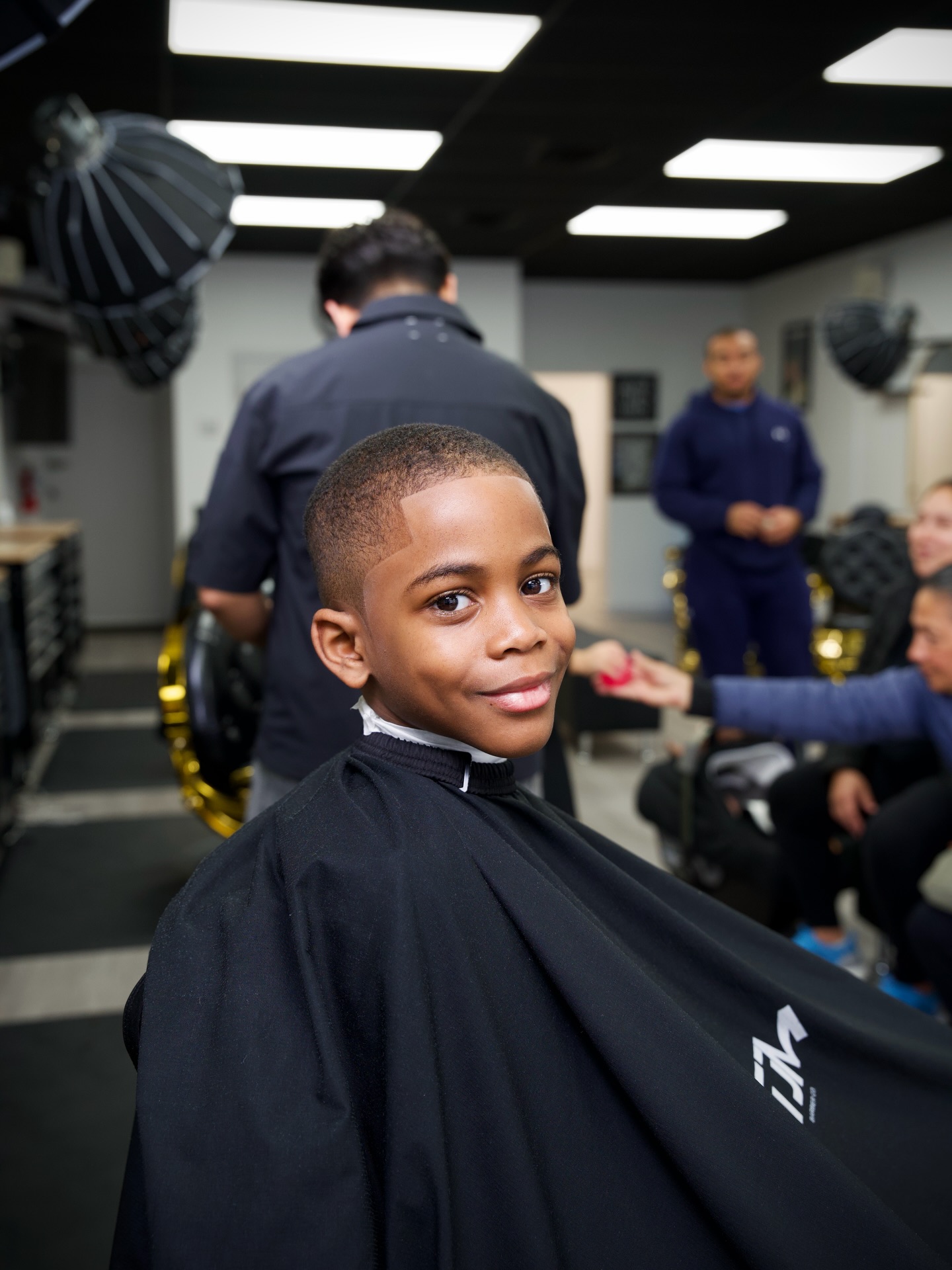 Fresh haircut confidence hits different 💈
KJ came in ready… left smiling like he runs the place. That’s what a good cut will do.
Nothing beats seeing the kids walk out the shop feeling like a million bucks.
Come feel like KJ.
📍TJM Barber Co – Crofton, MD
#croftonmd #croftonbarber #gambrillsmd #odentonmd #kidsfade freshcut barbershopvibes
