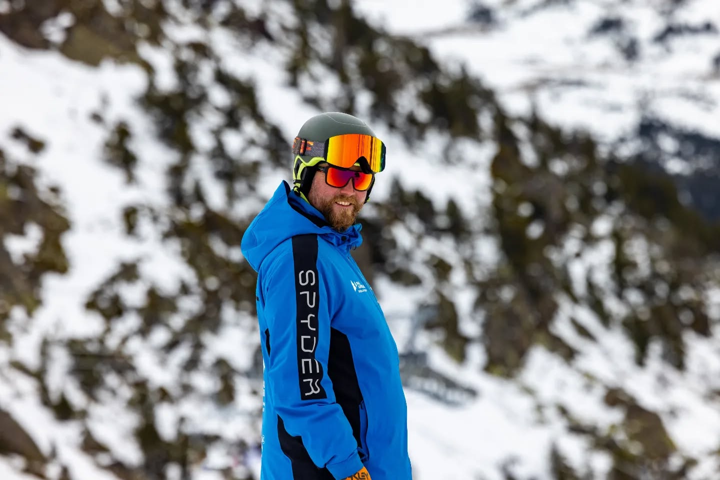 New captures for our clients @disabilitysnowsportuk, shot on location in @palarinsalandorra.
📸 @cameronhallcreative
#disabilitysnowsportuk #disabilitysnowsport #dsuk #adaptivesnowsport #adaptivesnowsports #adaptiveskiing #sitskiing #sitski #monoski #monoskiing #biski #adaptivesport #skiing #arinsal #andorra #skiphotography #adventurephotography #photoshoot #photography #holmlands