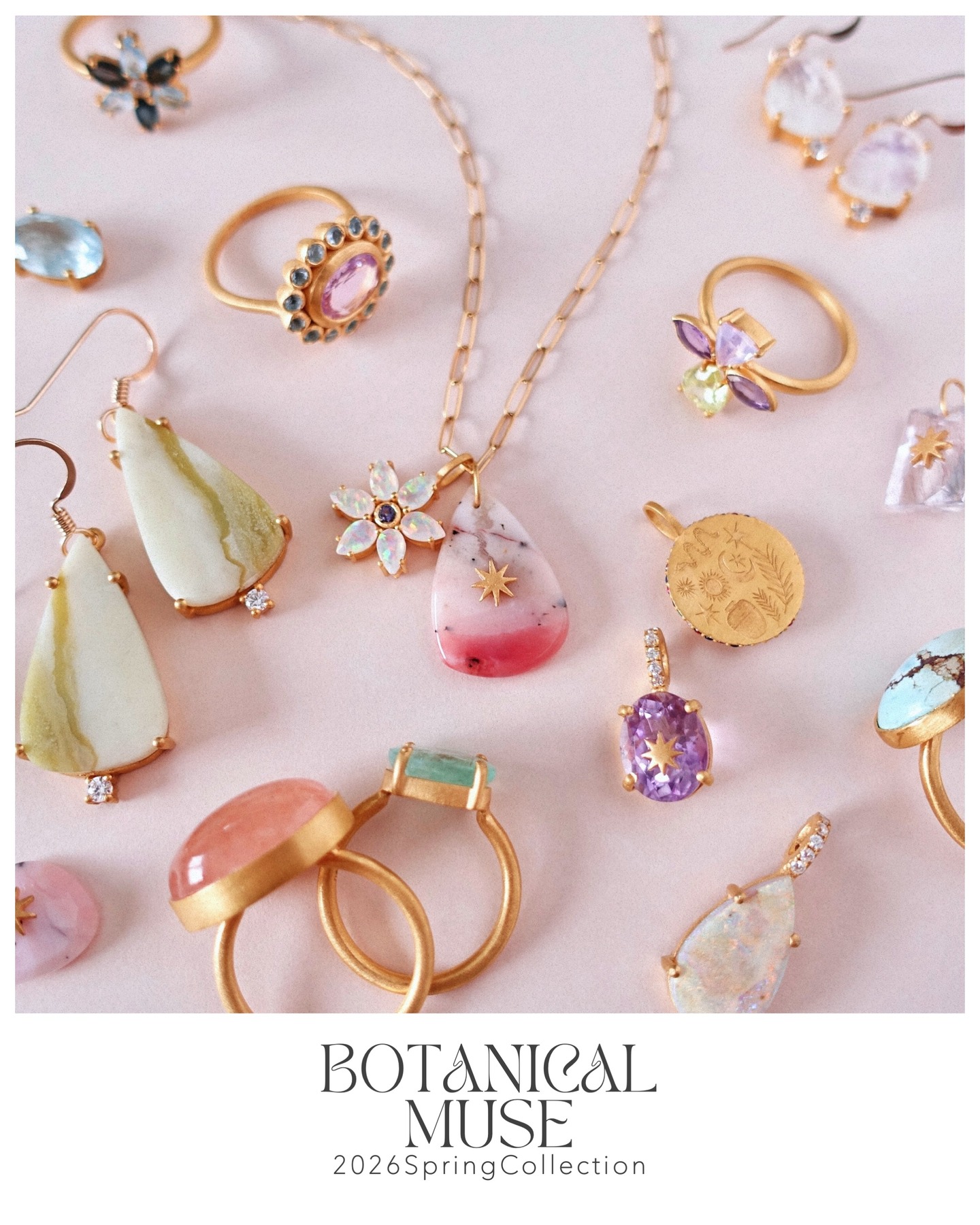 .
今日のご案内は、新作コレクションの詳細のご紹介です🆕✨
今回ご用意しているフラワーモチーフのうち、センターストーンを花びらが取り巻くデザインは、Kui Co.のCOCOシリーズとして、裏側をご覧いただくとシリーズコンセプトであるボールチェーンをイメージした半円の仕様になっています。(画像4枚目)
実際に新作コレクションをデザインする際も、天然石をボールチェーンで囲みながら仕上がりのイメージを膨らませました。
肌の上で滑べるように着脱していただけ、着用時もリングの高さを低く抑えているので、他のリングと重ね付けコーデをしても全然圧迫感がでません。密かなこだわりのポイント、ぜひ店頭でご試着してみてみてください☺︎
そして今回もう一つの新作、Kui Co.ブランド11周年アニバーサリー記念のチャームも同時に販売開始いたします。
新作BOTANICAL MUSEコレクションに合わせ、命の神秘や森羅万象を描いたコインチャームを2種お作りしました。裏側は半円カーブにキュービックジルコニアで縁取りしていて、チャームが揺れるとさりげなく輝きます。ぜひ天然石のチャームとも重ね付けして動きを出してお楽しみください🌳🌿🪻
(チャームは今後定番アイテムとして販売しますが、伊勢丹ポップアップの1週間、アニバーサリー記念の特別価格にてご提供いたします🉐♡)
引き続きまだまだ盛りだくさんの新作、イベント情報をご案内してまいりますので、お付き合いくださいくださいませ😊
______________________
Kui Co.
POP-UP 2026 spring
📍伊勢丹新宿店
本館1階 ジュエリー/プロモーション
@isetanaccessories
会期:
2026年3月18日(水) - 3月24日(火)
営業時間:
10:00 ~ 20:00
※デザイナーは全日在店します
______________________
※常設店IDEE SHOP 日本橋店、新宿店でも同時に販売開始します。
(取扱いアイテムは一部セレクトいたします。)
※ポップアップ、常設店にご来店いただけない方は3月18日10時以降、DMにてお問い合わせいただけたら、順次リモートにてご紹介いたします。(イベント中はご来店のお客様が優先となりますことご了承くださいませ)
※オンラインショップでの販売開始は現在準備中ですので、販売開始の目処がたちましたら改めてご案内いたします。
#kuico #旅するジュエリー #新作 #コレクション #春コーデ #自分へのご褒美 #お祝い #ギフト #天然石ジュエリー #カラーストーンジュエリー #popup #伊勢丹新宿店 #ボタニカル #レアストーン #数量限定 #リング #ネックレス #チャーム #重ね付けコーデ .