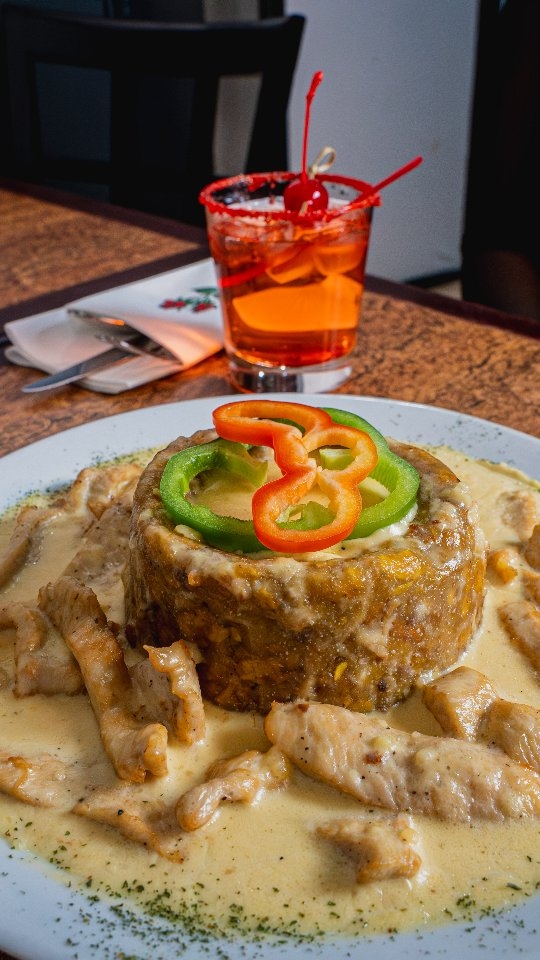 🔥 The best mofongo only here at @micasitafreeport 😋 Come taste the flavor everyone is talking about and see for yourself! Don’t miss out on this delicious experience.
#BestMofongo #MofongoLovers #FoodieSpot #TasteTheFlavor #LatinFood DeliciousBites