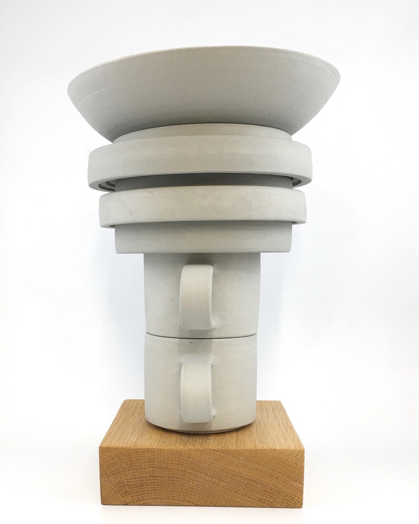 Inspired by concrete water towers, This impressive 26 cm ht Tapas Tower is that statement piece you've been missing. Fitting perfectily on your kitchen counter, dining room table or sideboard, this piece is ideal if you love sharing food, as the simple forms and interior colours complement the dishes you create.
This piece includes a 20cm diam. bowl, perfect for sharing a summer salad or an array of winter roast vegetables. Five tapas plates, brilliant for those indiividual bites and two 10oz Maggie Mugs, for that blissful after supper coffee or tea.
Swipe to see this tower deconstructed.
For more info on this piece and others like it check out my #newonlineshop #wheelthrown #pottery #architecture #watertower #contemporaryceramics #modernism #brutalistarchitecture #towers #foodie #foodstyling #tableware #snacks #contemporaryart #designermakeruk
#handmade #kitchenstyling #brutalceramics #handmadeinwales