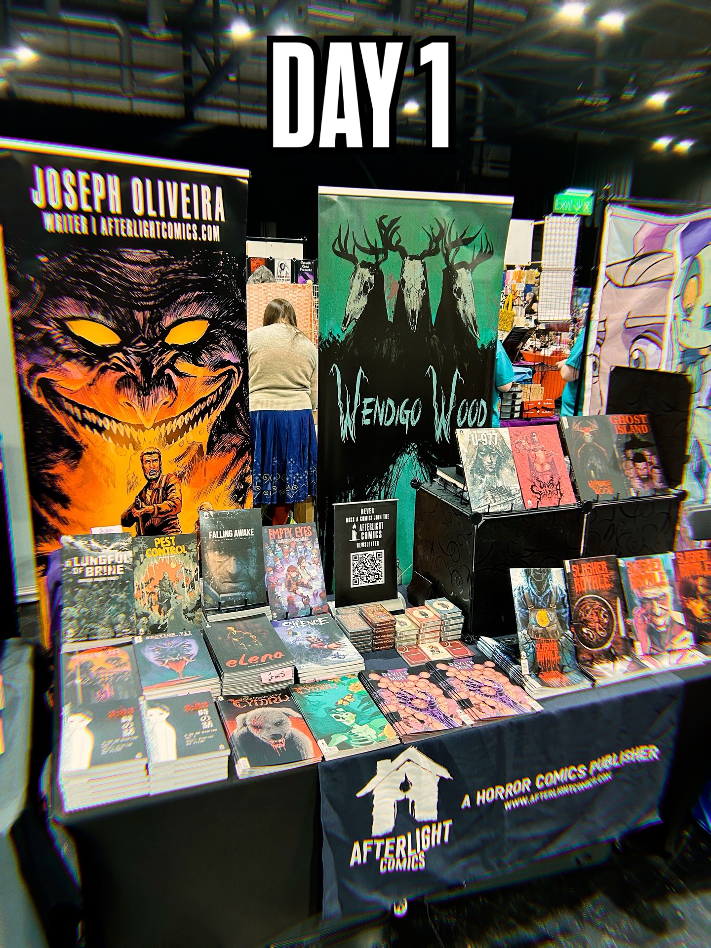 Day 1 at Glasgow Comic Con is underway!
Come find us, grab some horror comics, and say hello. 🖤
