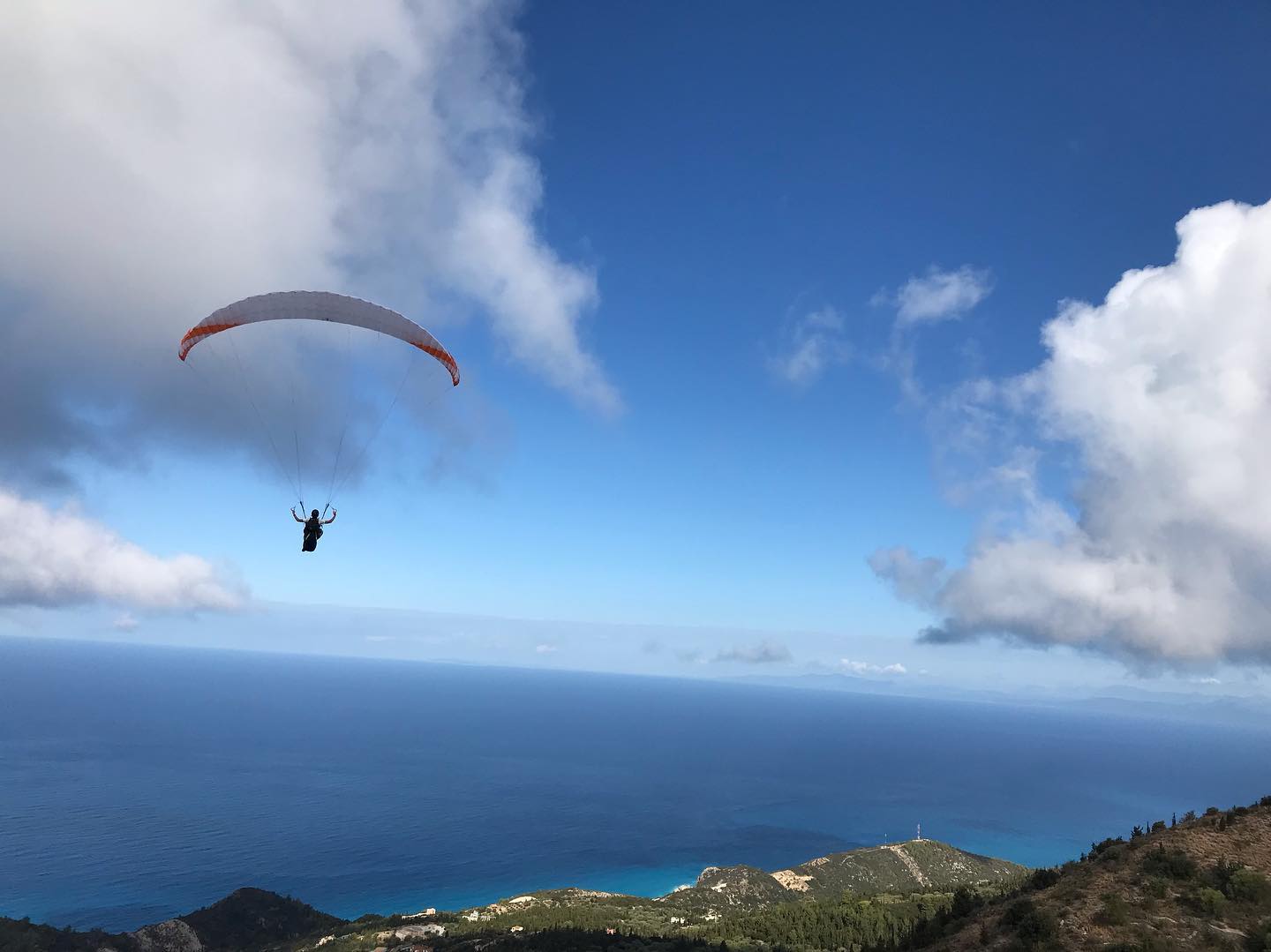 We are sorry , we were out working hard in our new media... soon some changes.
Here the last adventure 🤗
In between the Big Blue 🌊 🇬🇷
Our Greek Tour was just awesome. Amazing conditions, food and good people !
Instructor @leitorey
Contact us for •
•
•
✅ Progression
✅ Thermalling
✅ Cross Country
✅ Safety & Acro
✅ Personal Training
☀️☘️✌🏽🌈
#paragliding #paraglidingtours #grecce #flying #progressiontour #soaring #groundhandling #personaltraining #progression #lefkada #greekpower @allweathersport