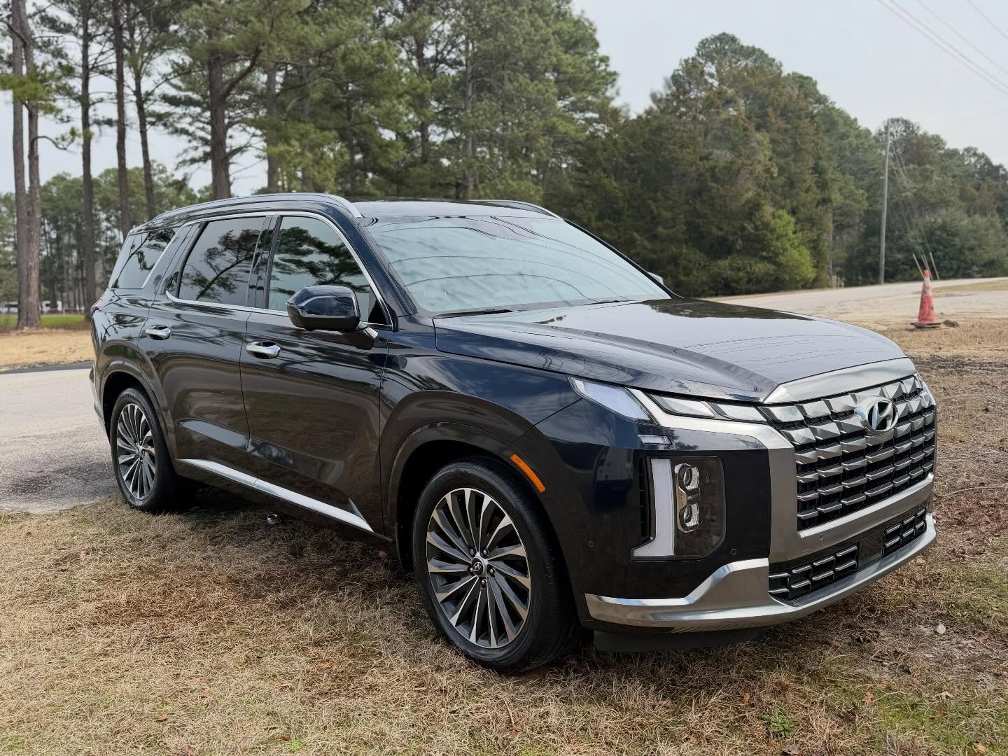 Hyundai Palisade biweekly service.
Thanks for your continued support.
*📅 APPOINTMENT ONLY‼️
www.jcsmobiledetailingllc.com
📱 Call or text (803) 542-1442
#MobileDetailing SCDetailers CarolinaDetailers #Wax Shampoo #PaintCorrection #CeramicCoating InteriorDetailing #HeadlightRestoration ColumbiaSC ElginSC LexingtonSC WestColumbiaSC BlythewoodSC IrmoSC CayceSC LugoffSC LakeMurraySC FortJackson