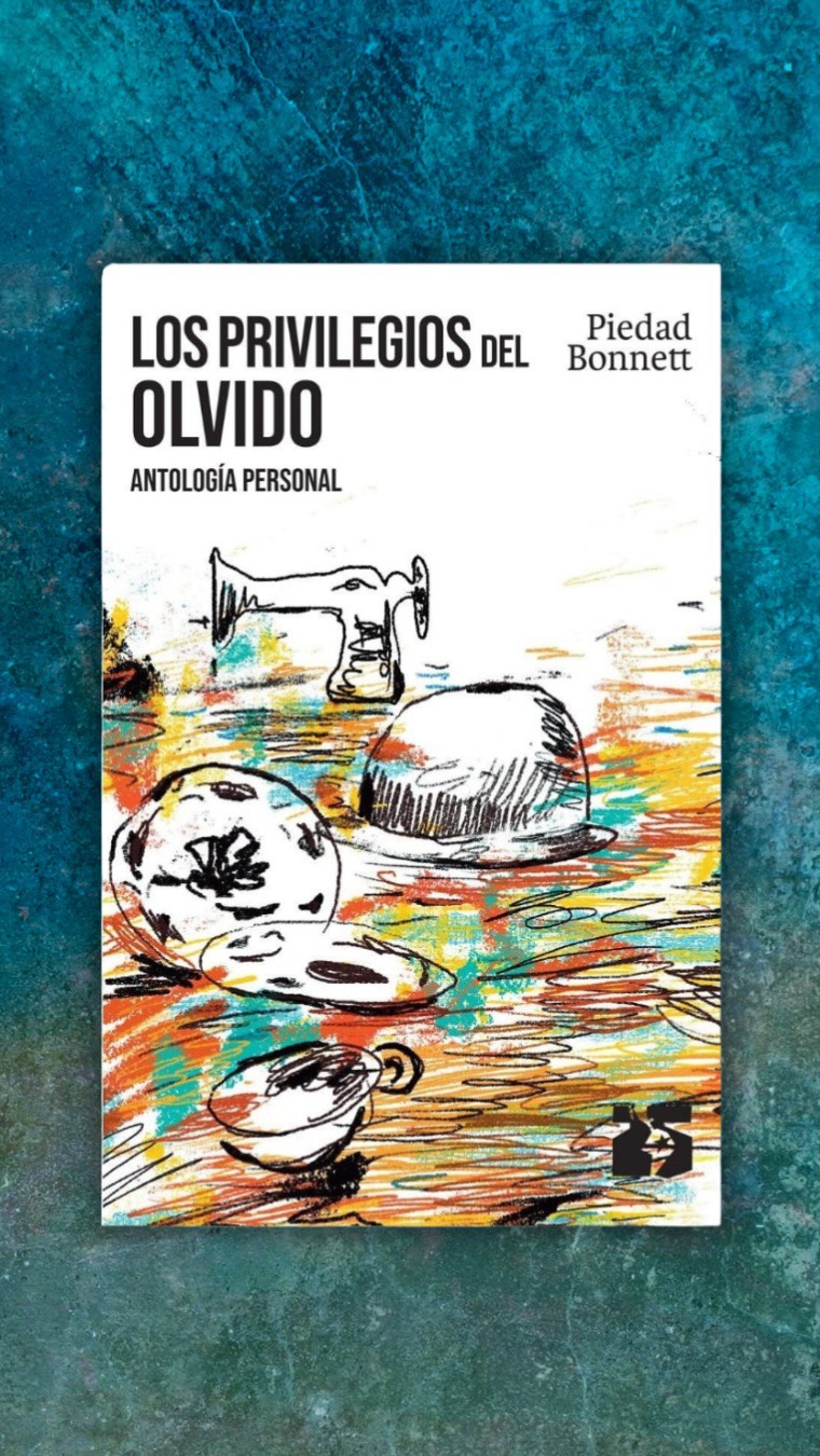 #martesderecomendarlibros📗
📖✨ “Los privilegios del olvido” de Piedad Bonnett, un poemario que acompaña y pide ser leído en voz alta.
📖En sus páginas el mundo cotidiano está bellamente poetizado por la autora. Sus versos se detienen en escenas simples –un gesto, una habitación, una tarde en una cafetería, un recuerdo familiar– y las transforma en pequeñas revelaciones.
👌🏽Lo mejor de esta recomendación es que viene con invitación incluída:
💕Agendémonos para compartir la lectura de Los privilegios del olvido, este viernes, 13 de marzo, a las 4:30 de la tarde, en el patio del Claustro de La Merced en el marco de la actividad “Poemas que trae el viento al oído” que realiza mensualmente la librería Remedios La Bella. El viernes contarán con el apoyo de @lacarretaliterarialeamos
📒Este poemario pertenece al @fcecolombia Fondo de Cultura Económica con su novedosa estrategia #25ParaEl25 que busca promover la lectura y acercar a las nuevas generaciones las voces de los escritores esenciales del país.
‼️Déjate llevar por la lectura y los versos compartidos‼️
#losprivilegiosdelolvido #piedadbonnett❤️ lachazarecomiendalibrosbonitos