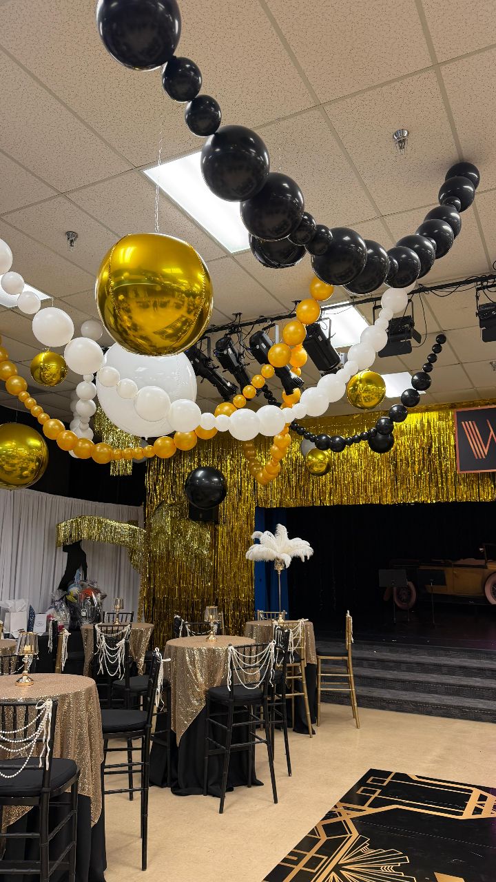 Such a fun time helping @bonitaandco bring this stunning setup to life for the Weiss School’s Gala ✨🎈
Love collaborating and seeing an event vision come together!