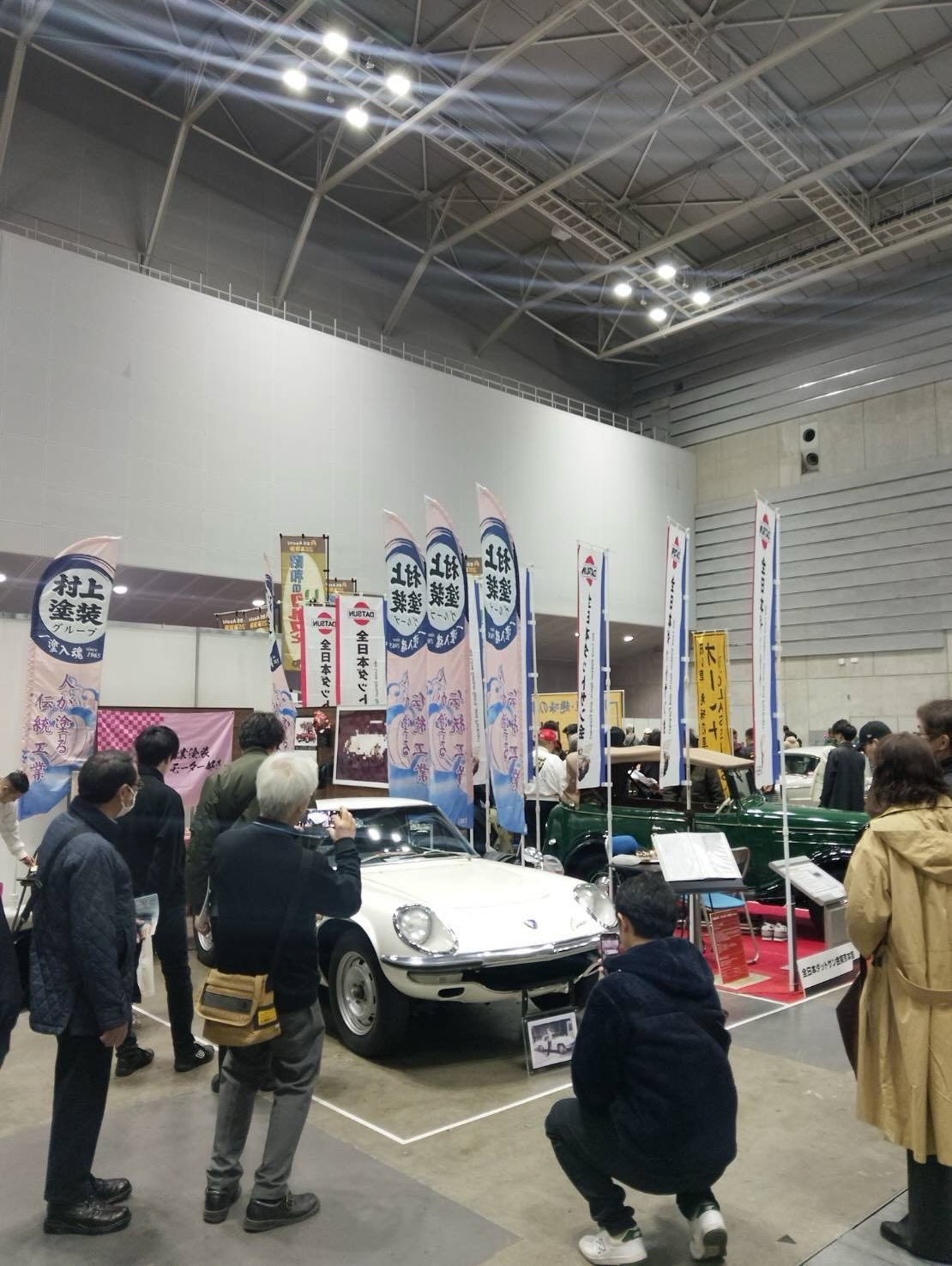 塗料報知様に村上塗装グループの
nostalgic2daysの記事を
ちょっぴり掲載していただきました✨✨
BAN‐ZIさんの記事の中にちょっぴりはいっています!
レインボーペイントの調色の事ですが村上塗装として記載していました!展示会の熱量を日常の生産にも生かします💪
本当にたくさんの方々にお立ち寄りいただき、村上塗装グループ、レインボーペイントに興味を持ってもらえました😊
出展側、お客様の熱量を感じた展示会でした!!