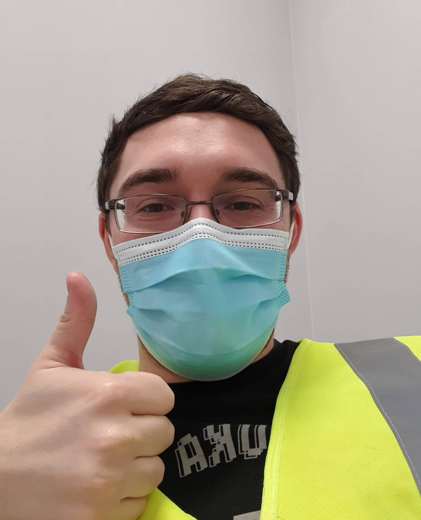 Morning all and apologies for the long silence. To keep me occupied, I''ve been working full time as a site lead for a Lateral Flow covid test site in Newbury whilst I'm not able to work fully in clinic
Hopefully looking at March to begin back properly but π€·ββοΈ
If any key workers or otherwise need a quick lateral flow test, the site in Newbury is up behind the College at the brand new primary school Highwood Copse
Stay safe β
.
#covid #sportstherapist #lateralflowtest #teamlead #newbury #thatcham #berkshire