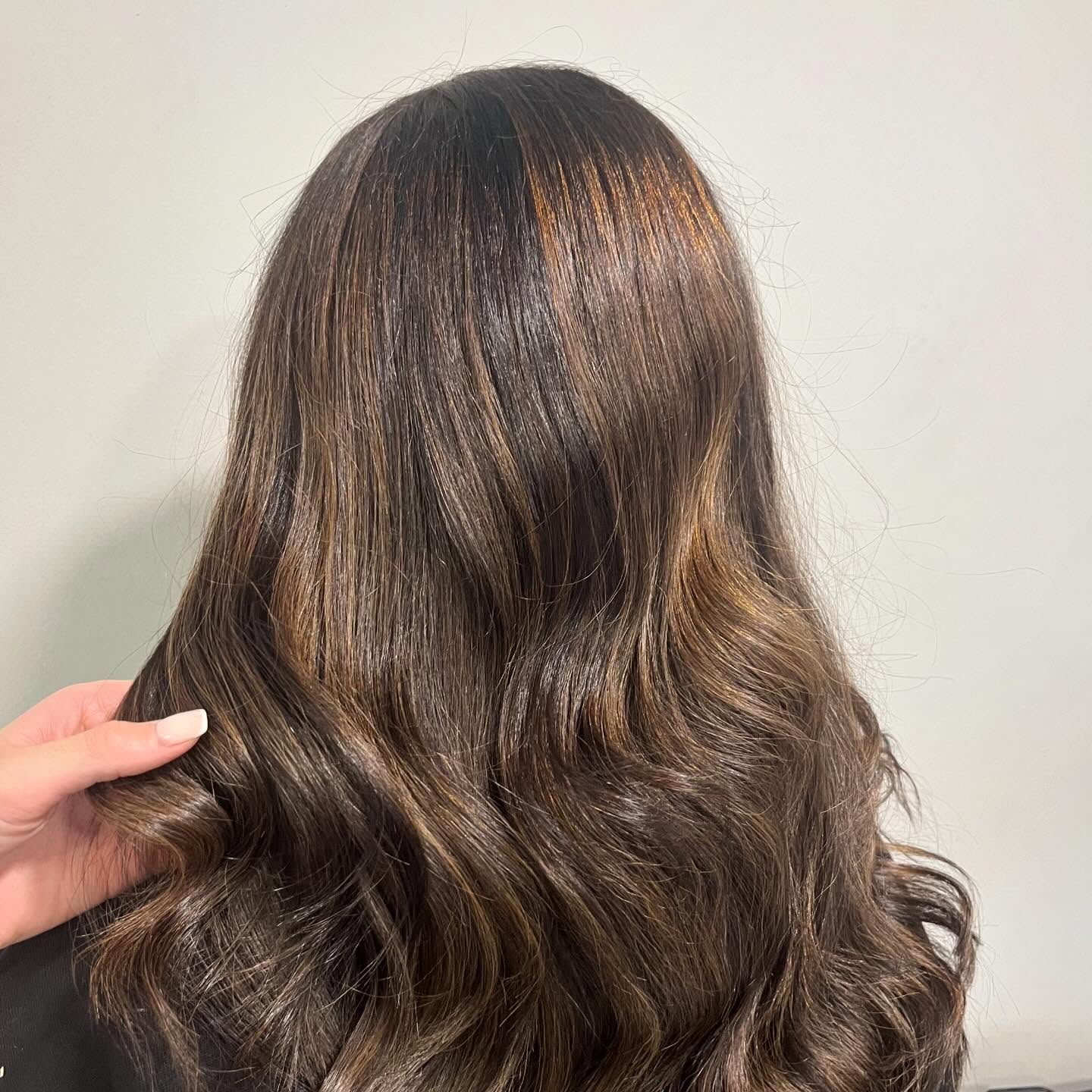 Balayage refresh and Cut & Blowdry created by Ellie 🫶🏼
➡️ Swipe to see the process
☎️ 01322292999
#redken #redkenshadeseq #redkenobsessed #redkencolor #redkenflashlift