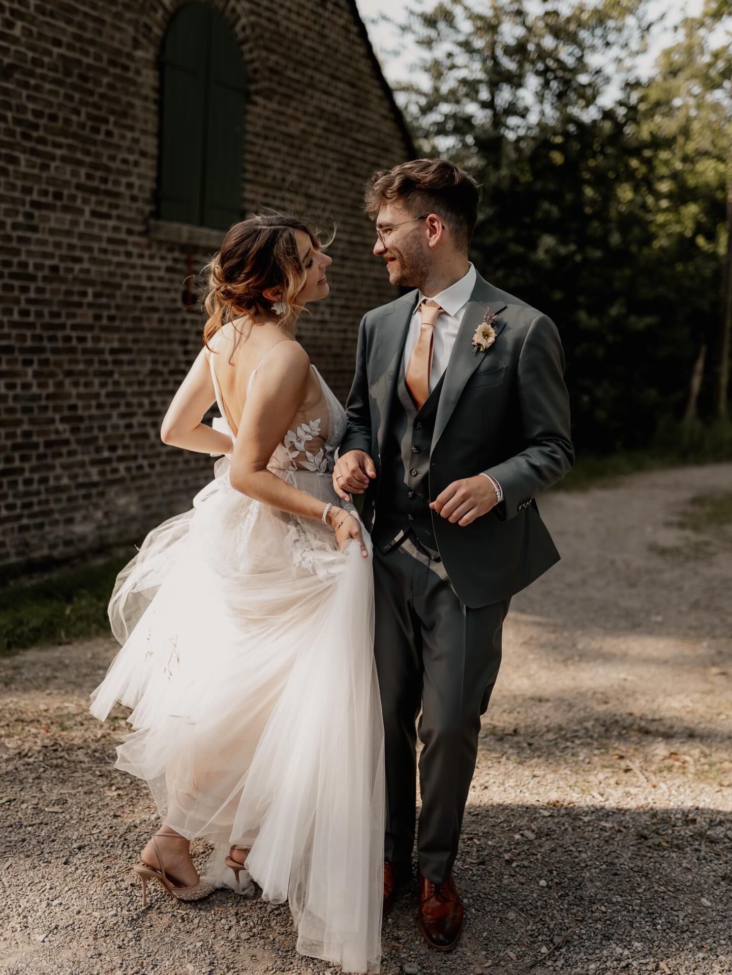 Stellt euch einmal diese Frage.
Wie fühlt es sich an, wenn so euer Couple-Shooting ablaufen könnte?
#wedding2027 #hochzeit2027 #braut2027 #bridetobe