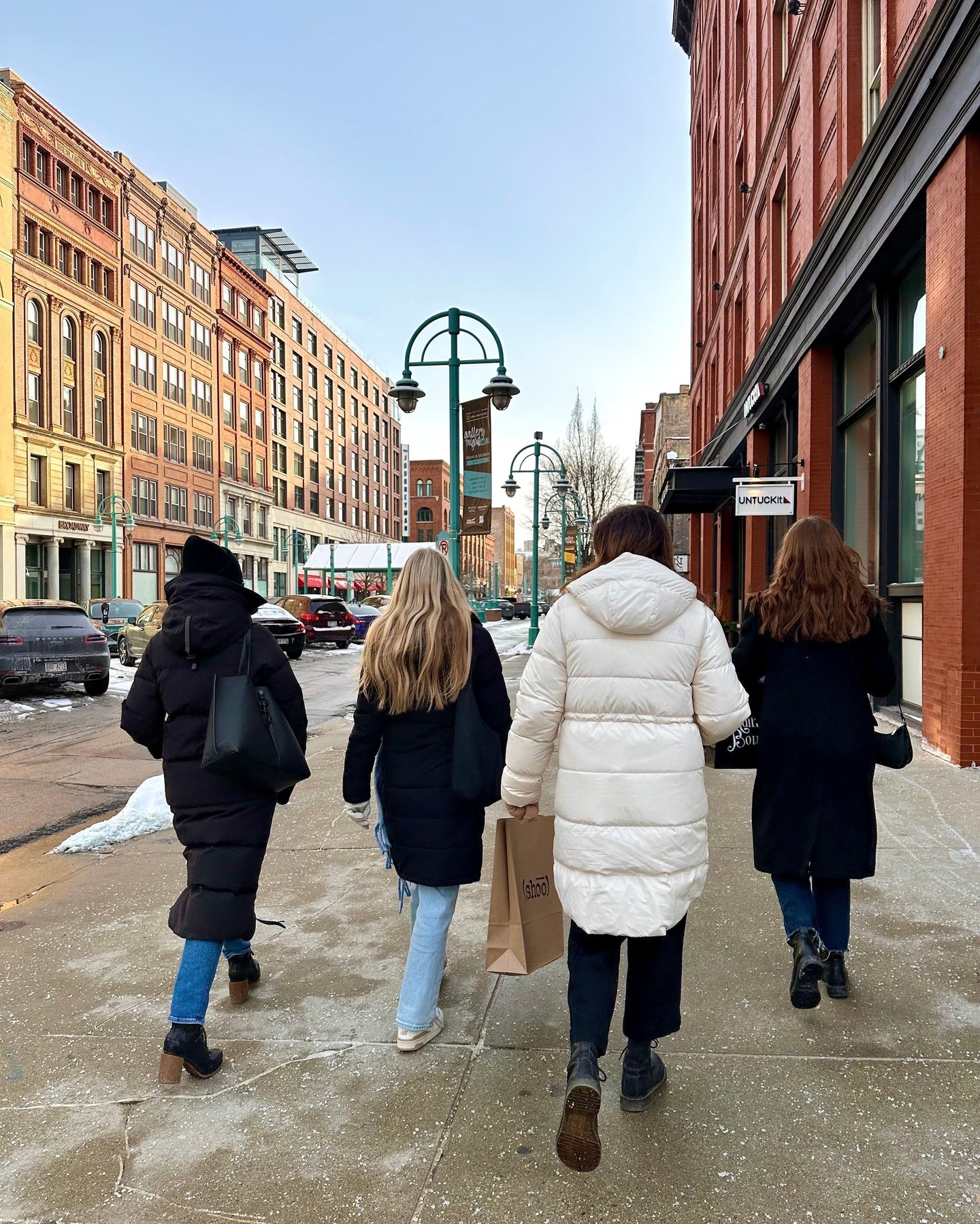 Happy International Women's Day 💞 ✨
Looking for ways to celebrate women this month? We have a few ideas you can do in the neighborhood:
👠 Get dolled up and shop small at woman-owned boutiques and retailers
🥂 Say "cheers!" at women-owned restaurants and bars
🎨 Find inspiration and collect art from a woman-owned gallery or artist
💪 Spring into wellness at women-owned salons, spas and fitness centers
📍 Grab a gal in your life and simply explore the Historic Third Ward
Tell us your favorite way to embrace Women's History Month below ⬇️