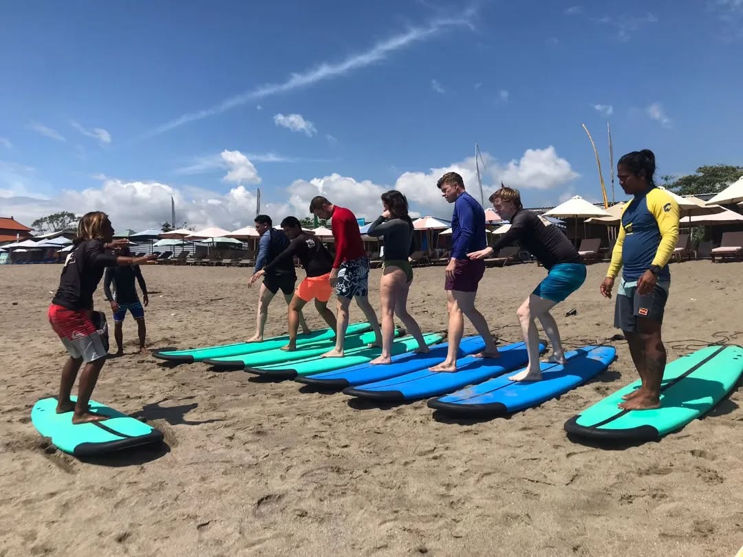Enjoy your experience
#surfing #surflife #surflovers #surflifestyle #surflessons #surfindo #bali #baliindonesia#canggu #canggubali #batubolong