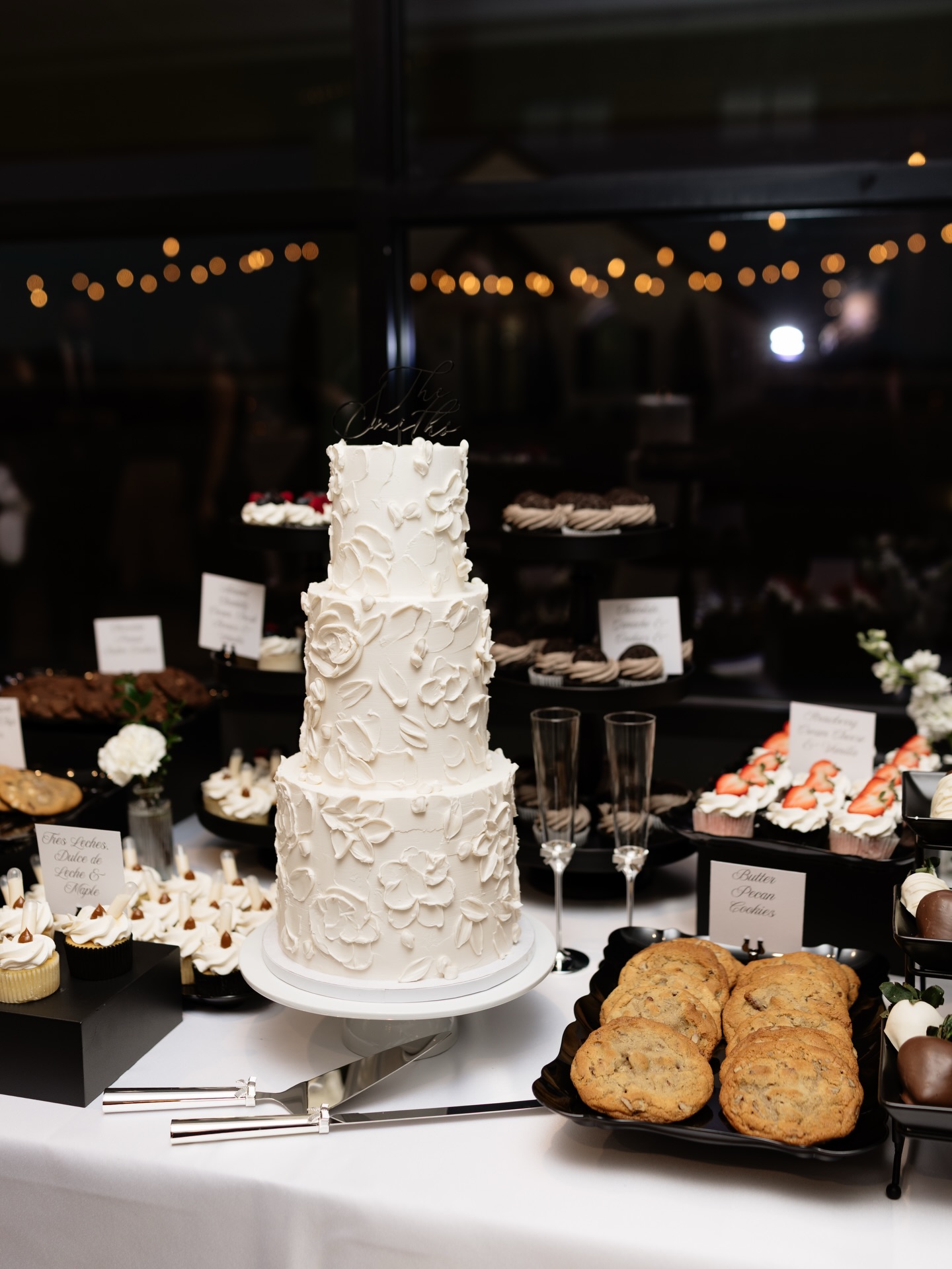 Oh, a dessert table 😍
It’s a true labor of love for one person to create, but such a vision to see when it comes all together!
Congratulations to The Smiths!! 🤍🖤
VENDOR TEAM:
Venue: @thegardeniavenue
Planning: @morgantaylorevents
Photography/Videography: @theweddingcollectivetx
Beauty: @sheisartbeauty
Dress: @gownsofgrace
Florist: @brighteyedblooms
DJ: @jeremiahbrinkleymusic
Caterer: @patrioticpigweddings
Bartender: @shakerbarandbev
Marquee Letters: @lonestarglowco
Fireworks: @illuminationfireworks
Rentals: @lawsonrentals
Transportation: @premierofdallas
