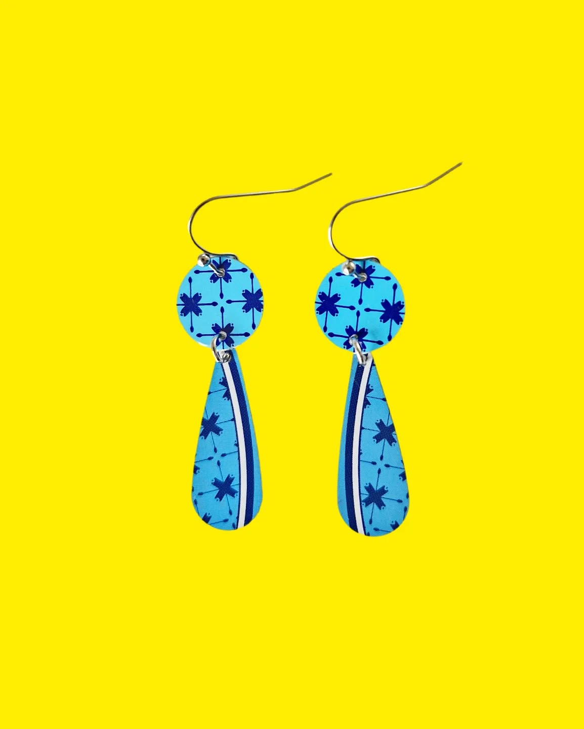 How has your day been? I am looking forward to joining the @maker_faire_delft on the 8th of May, it has been a long time since I presented my work at a market/fair/booth/stand/whatever. I am not sure yet how full it will be, how many pieces I can make. But we'll see!
#makerfaire #makersgonnamake #adhdartist #parttimeartist #artfair