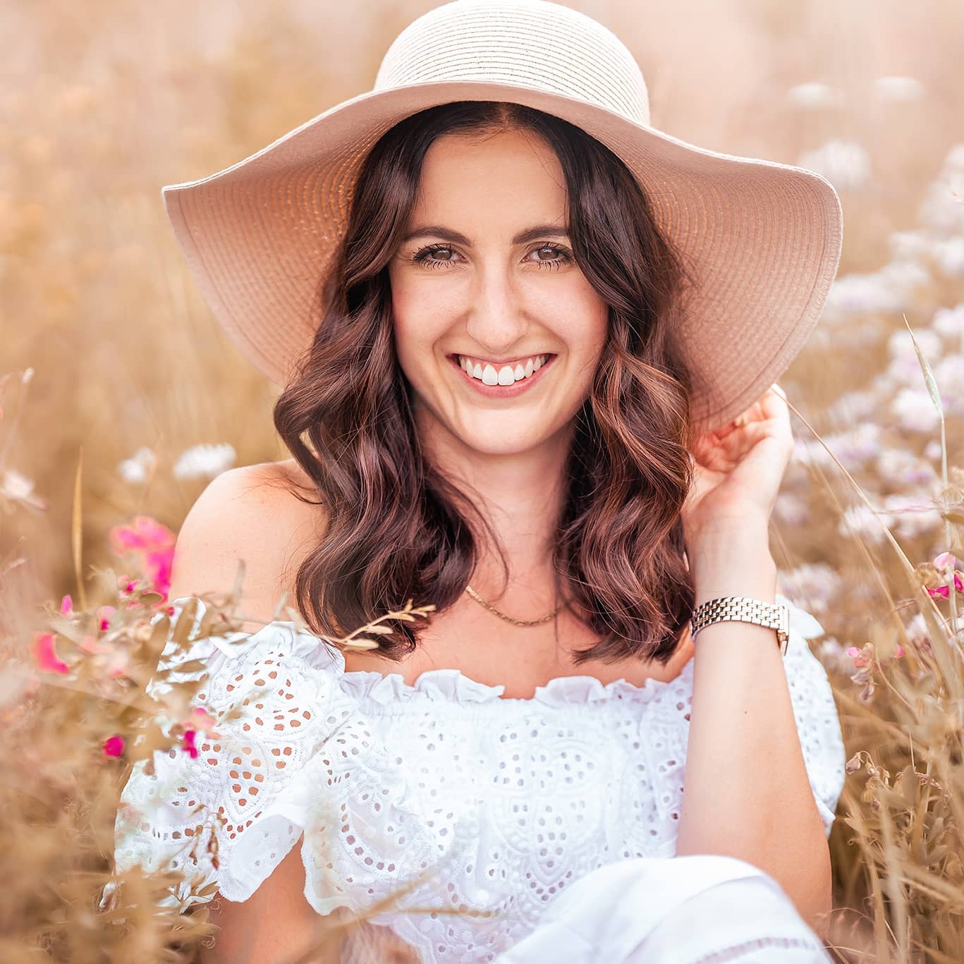 Zwei mal haben wir unseren Shooting Termin bestimmt verschoben, und dann sah es dort, wo wir eigentlich hin wollten, garnicht mehr so aus wie geplant 😂 aber wir haben eine seehr schöne Alternative gefunden und so viele tolle Bilder gezaubert 🥰 merci an die liebe Laura @lauriigenheimer