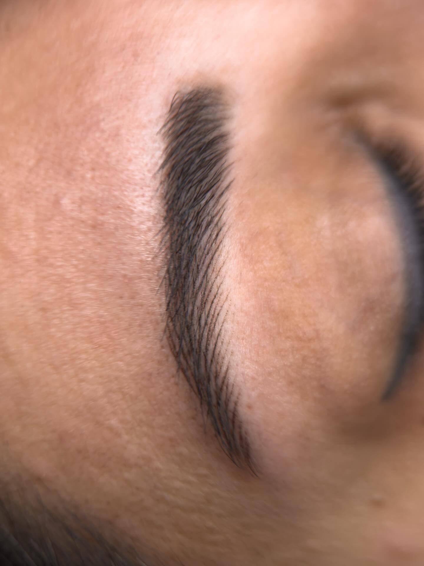 Hyperrealism Nano Brows up close ✨
Zoom in to see every ultra-fine hair stroke. Each stroke is carefully placed to mimic natural brow hair, creating a soft, seamless blend with the existing brows.
The goal: fuller brows that still look completely natural. #oshawapmuartist #ajaxnanobrows #ajaxbrows #whitbynanobrows #permanentbeautybyieva