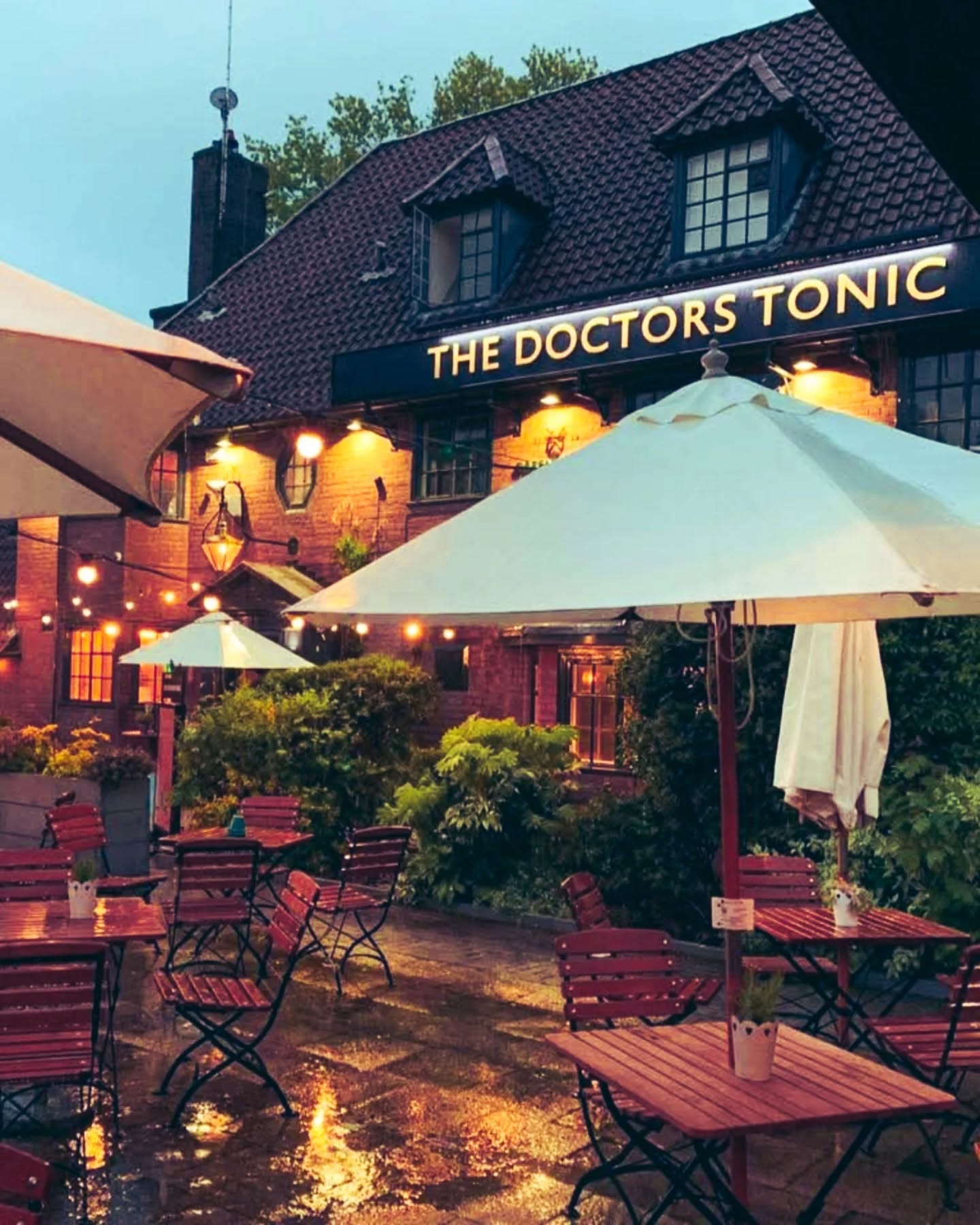 Check out all the fun and entertainment taking place at @thedoctorstonicwgc this March.
Never miss out on an event or offer by giving them a follow @thedoctorstonicwgc
#PubQuiz #Entertainment #Music #Dancing #Drinks