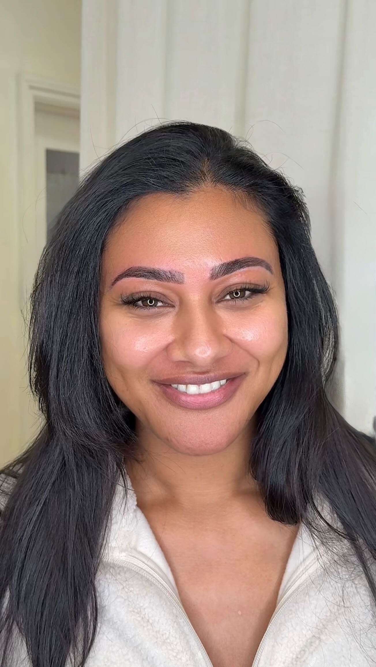 Lashes๐ค๐ฝBrows
Itโs hard to do one without the other!
Half Set Classics + Polished Precision Brows with Hybrid Tint ๐ค