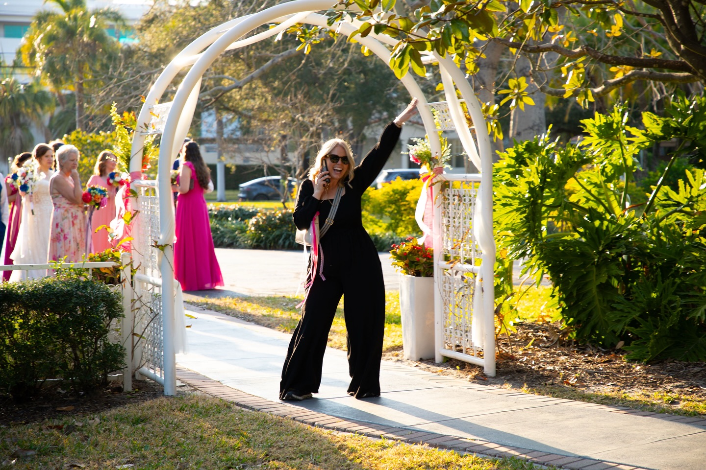 If you’re looking for a planner who stays calm, dances out the stressful moments, laughs a lot, and somehow pulls off miracles behind the scenes…
Hi. It’s me. Pick me.😂
📸: @tinaortiztinaortiz
#tampaweddingplanner #stpeteweddingplanner #weddingplannernearme #hiitsme #travelingplanner