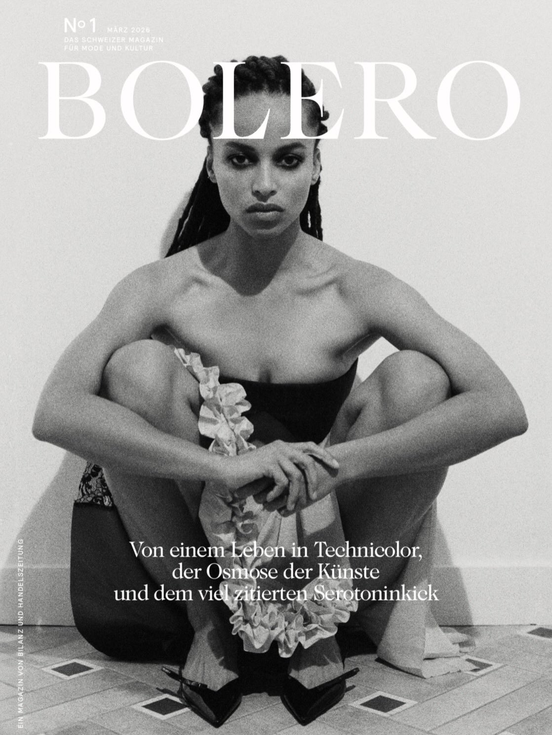 Zum 100‘000. Mal: We love print! We love covers, die Emotionen auslösen. Covers, die nachhallen. Covers entscheiden (entschieden?) über den Erfolg am Kiosk. Eine wichtige Entscheidung jeweils. Ein bisschen à la „welcher Gurt?“ in „The Devil wears Prada“. Und dann noch dein PR-Kunde in den Beauty-News! Ein Coup-de-coeur-Produkt! Lip Contour Repair Cream von @swissline.skincare x @theagetraveller . Anti-Aging speziell für die Lippen. We love! Danke @boleromagazin ! Merci! Thank you! Dankä! Grazie!