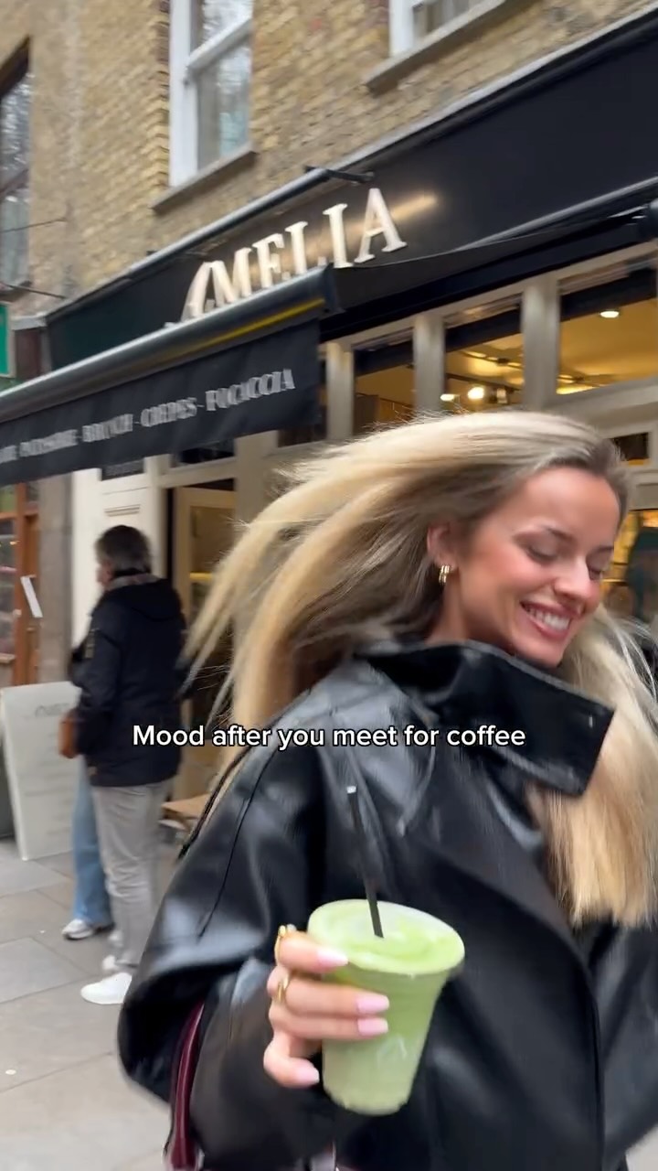 You, me, coffee date at Amelia?💕
#coventgarden #coffee #london #coffeeshop #londoncoffeeshops