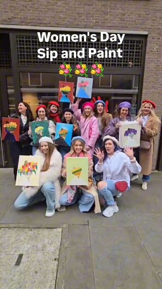 We loved this sip and paint class celebrating International Women's Day 💐💐
#artplay
#artplaylondon
#sipandpaintlondon #internationalwomensday