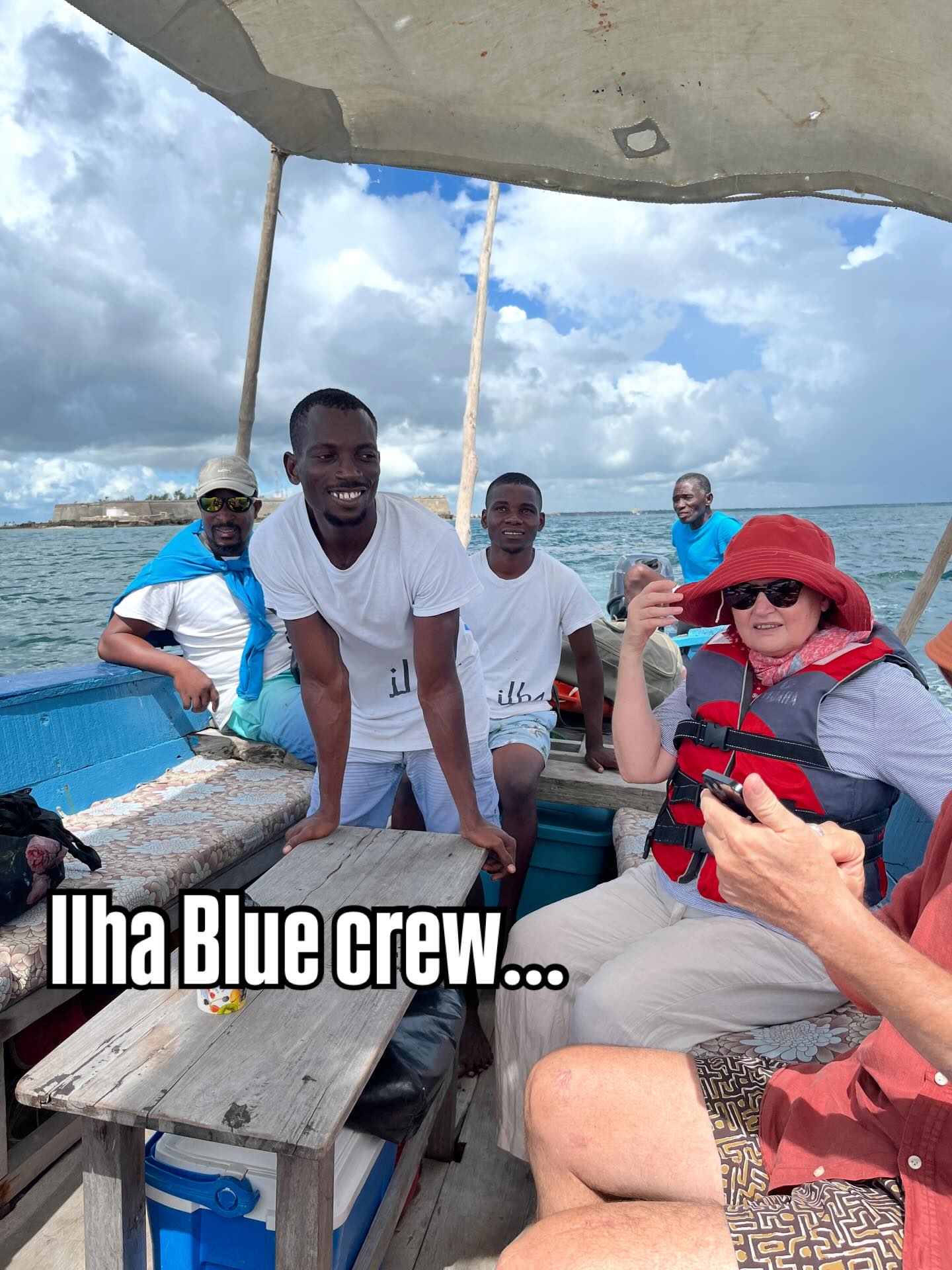 Simplesmente o melhor
Um passeio de dhow com a Ilha Blue - a empresa premiada de passeios turísticos.
Simply the best!