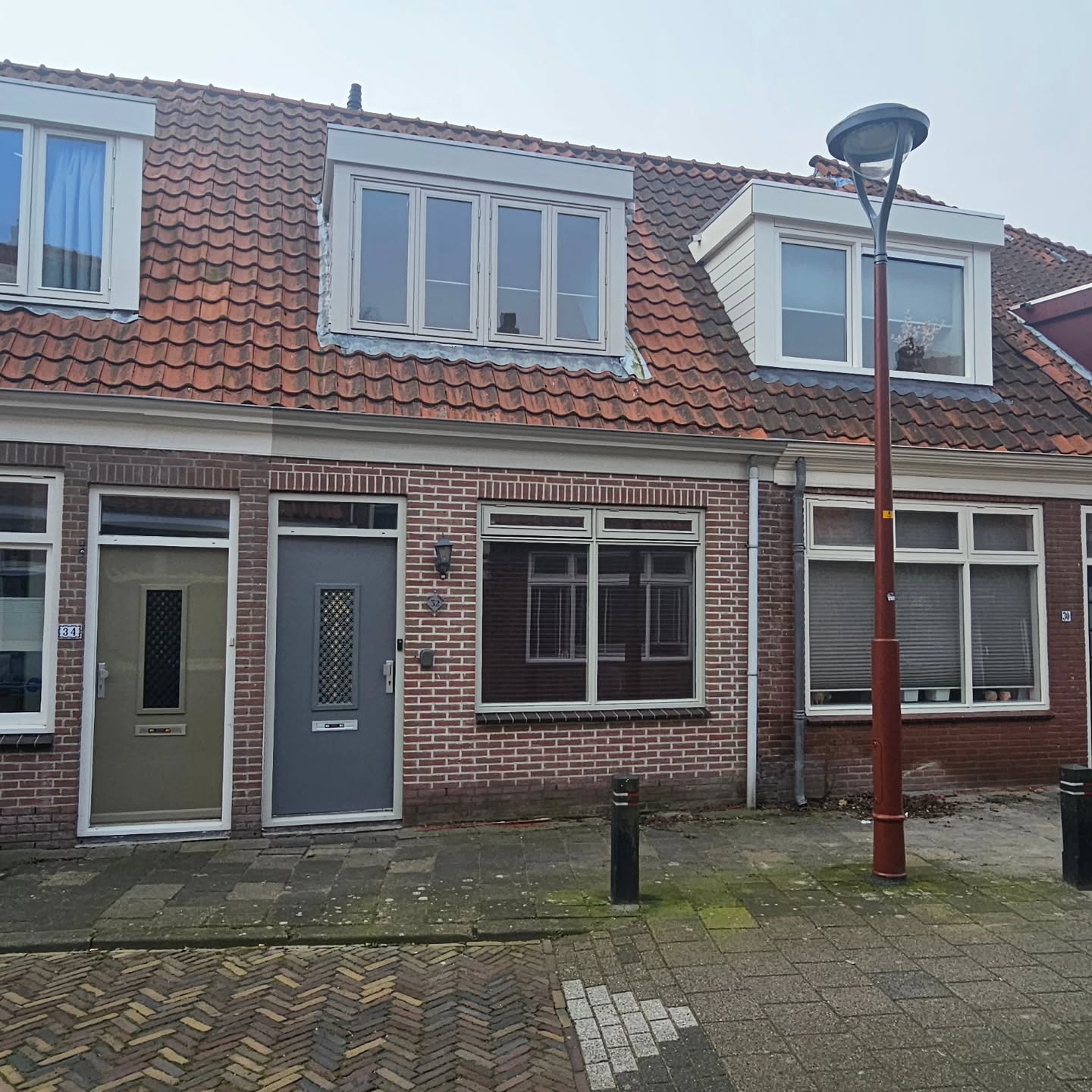 New for sale: Overdiepad 32 Alkmaar
Charming house with a south-facing garden near the city center of Alkmaar.