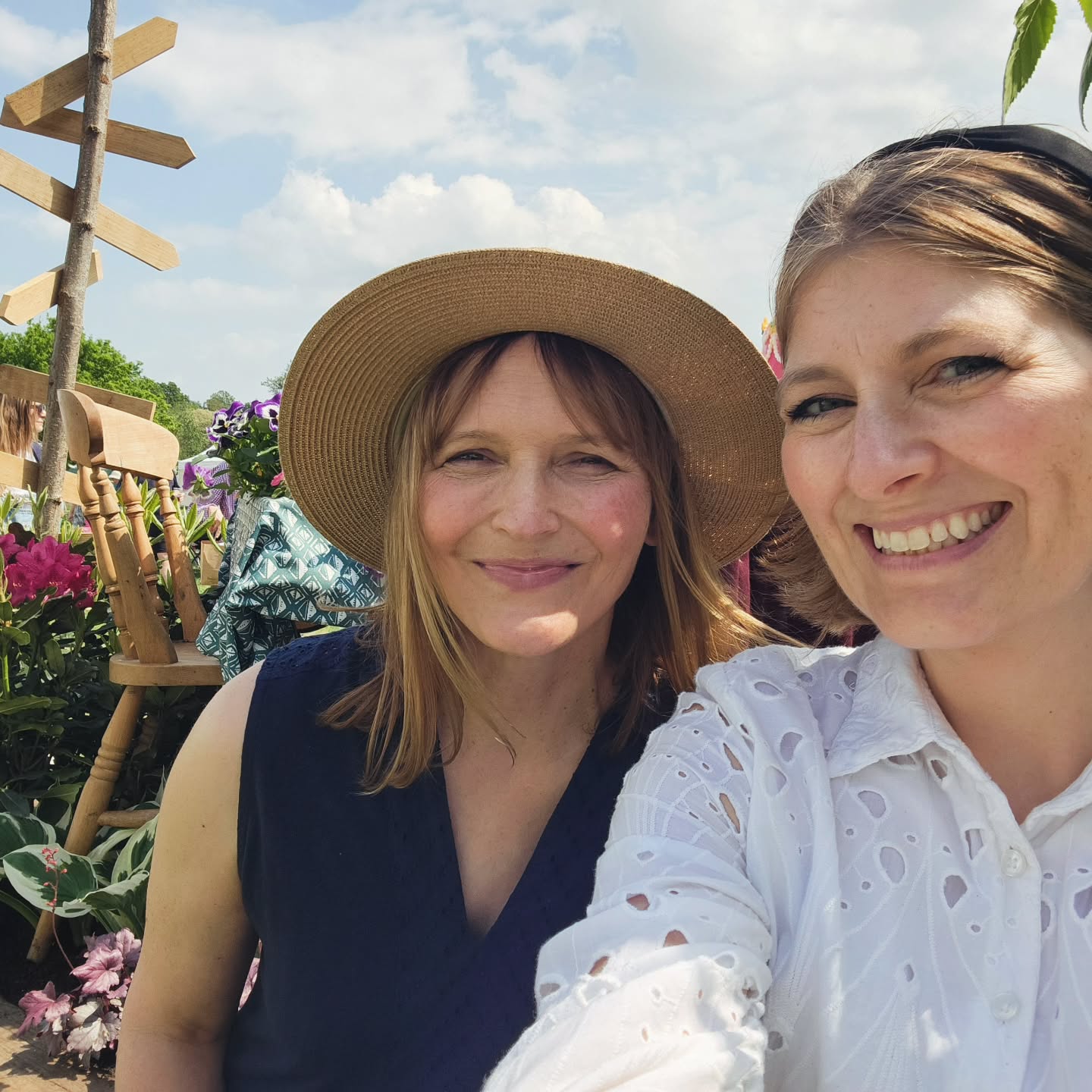 Happy International Women’s Day 🌸
Two women gardening together; so many laughs, intense talks, big wins, awkward mistakes, a lot of seeds, and even more weeds… plus some exciting plans.
And a slightly chaotic belief that we probably have more time than we realistically do, but the beautiful things are worth it.
Grateful for all the women in this space who share knowledge, encouragement, and the magic of the garden.
Pam & Claire xx