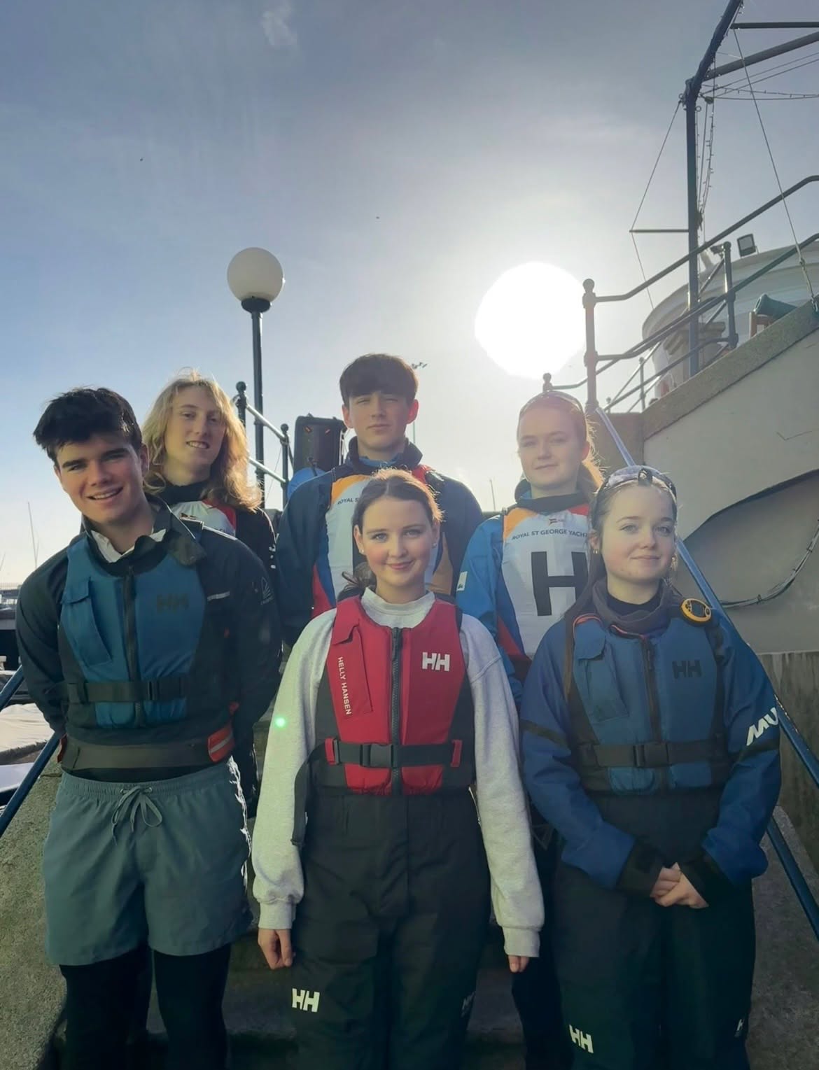⛵️ On Sunday the 8th of March, the school’s sailing team made their way to Dun Laoghaire to compete in the annual Leinster Team Racing competition. The team raced hard throughout the day, battling against fierce opposition but did themselves proud 🌊