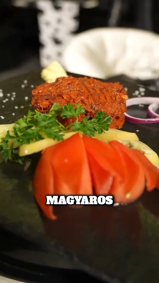 Ha még nem jártál nálunk, itt az idő, hogy átélj egy eredeti argentin steakhouse által nyújtott élményt Budapesten! 🤩🥩🔥 Várunk a La Pampa Steakhouse ban! 🤩 Budapest, Bajcsy-Zsilinszky út 23. ☝️🍽️🌐
#lapampa #steakhouse #budapest #steak #étterem #restaurant #étteremajánló #tatar #hogyankészült