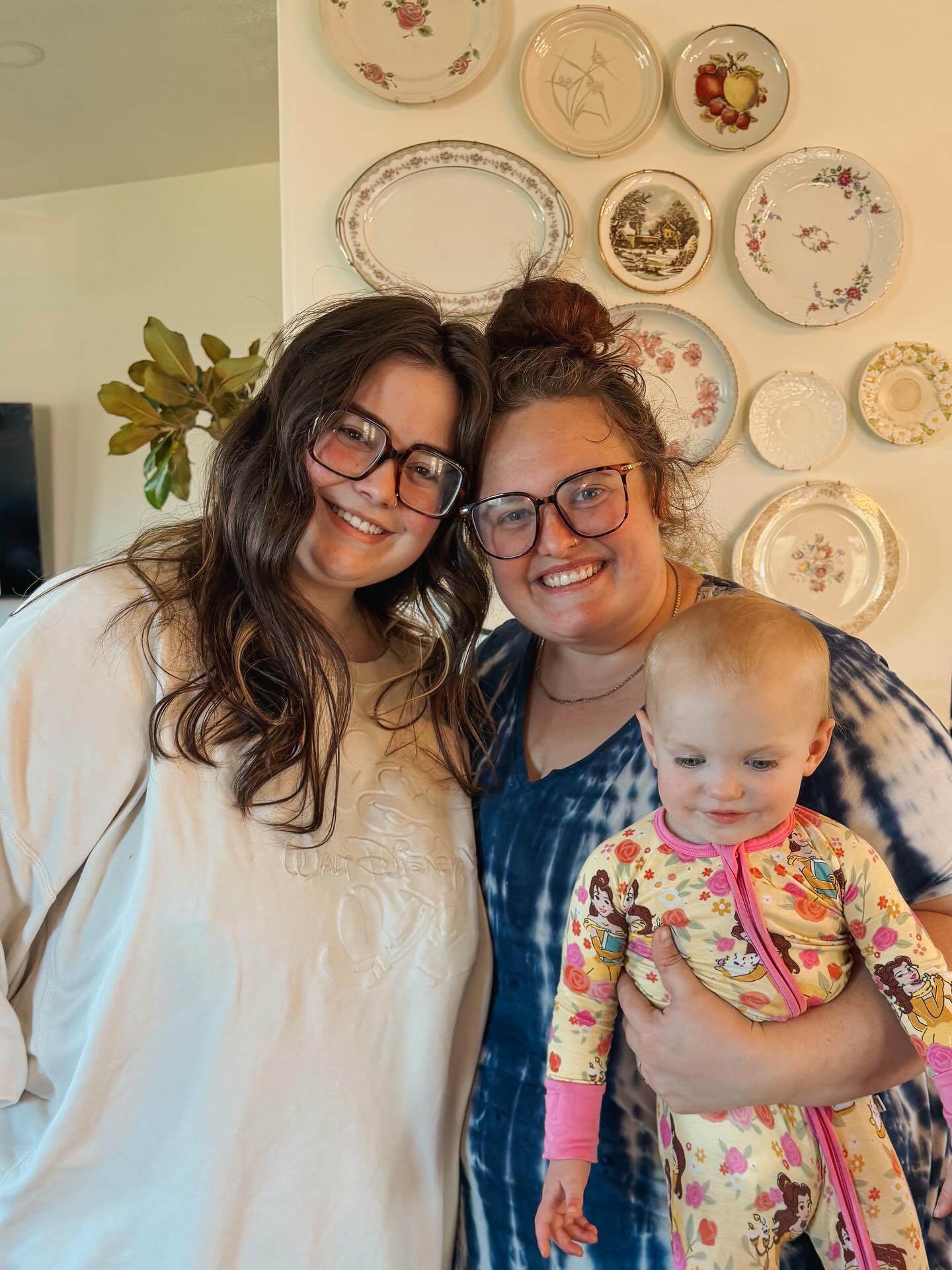 I get this text from Abby Marie that said she wanted to order a honey latte. I thought she just saw one of my farmstand videos and was messing with me. NOPE… I look at my camera at the farmstand and it’s for real her and her sweet mama! Literally the best surprise!!!!
Going from seeing each other every single day and basically living at each other’s apartments in college to living 7 hours away from each other isn’t easy on a friendship, but we have done it and I’m so grateful. YES, she dropped her life to drive and see me! 😭♥️
I love you so much and thank you for randomly showing up for me today. It meant so much more than a honey latte. 🥹
Thank you to John Bell for watching Haven so she could make the road trip. You are the best! 🤎