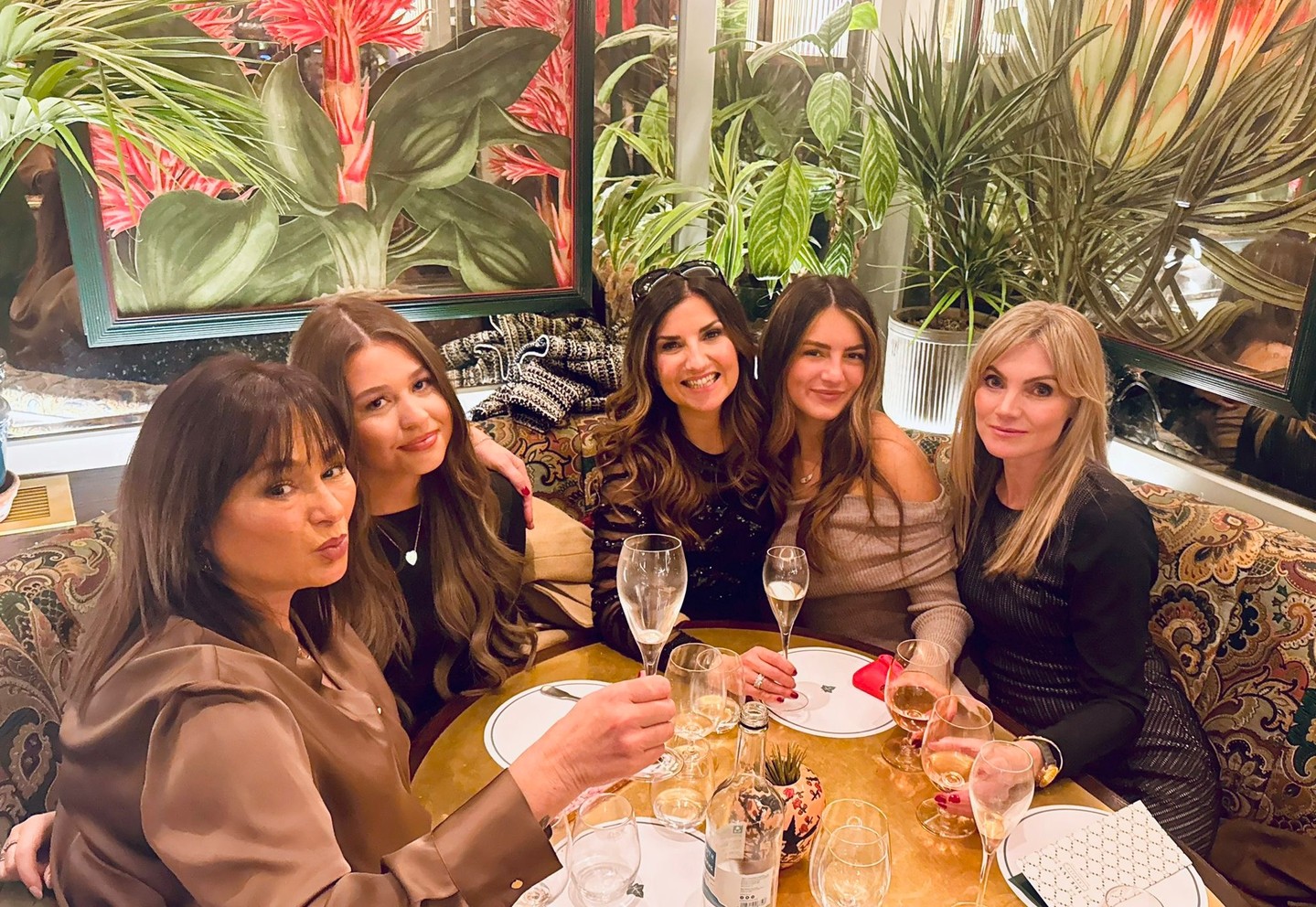 This International Women’s Day, we’re celebrating the women behind House of Muse 💖
The women who care for every client who walks through our doors, who bring expertise, warmth and intention to every treatment, and who help create the calm, restorative space our clients know and love.
We’re proud to be surrounded by such an incredible team.
