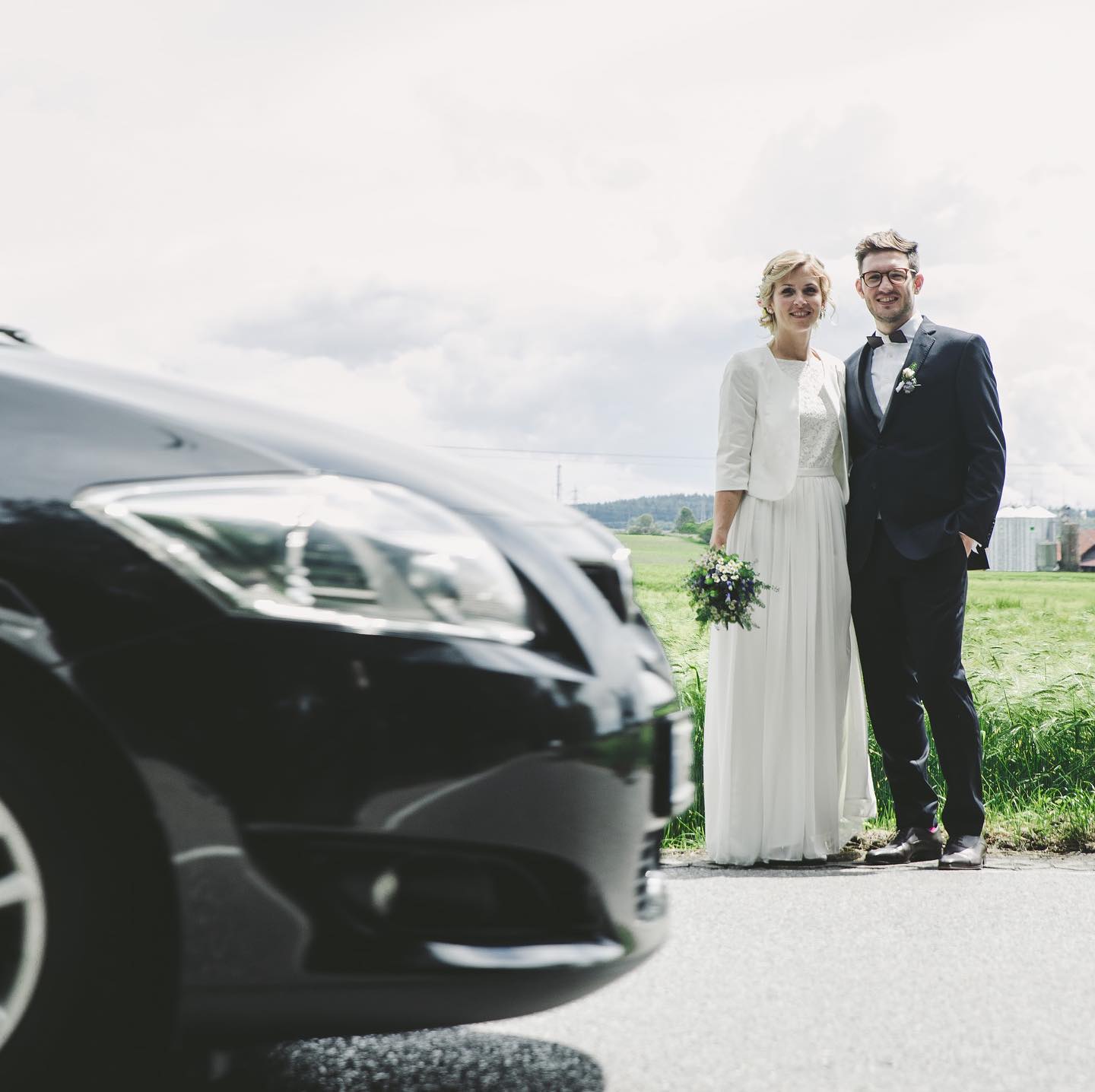 Life is beautiful. While a lot of people are aiming for perfection I love these moments of “imperfection”. Life is so full of these unexpected and little moments that make it so special and wonderful. Here are some of my favorites from the last years: from a car crossing to the clap on the booty of the groom. #brideandgroom #instabride #weddingblog #hochzeit #weddingdreams #weddinglocations #hochzeitstag #traumhochzeit #THEVINCENTKEINER #love #hochzeit2020 #weddingjournalism #weddingdocumentary #keinerkenntdichbesser #tvk