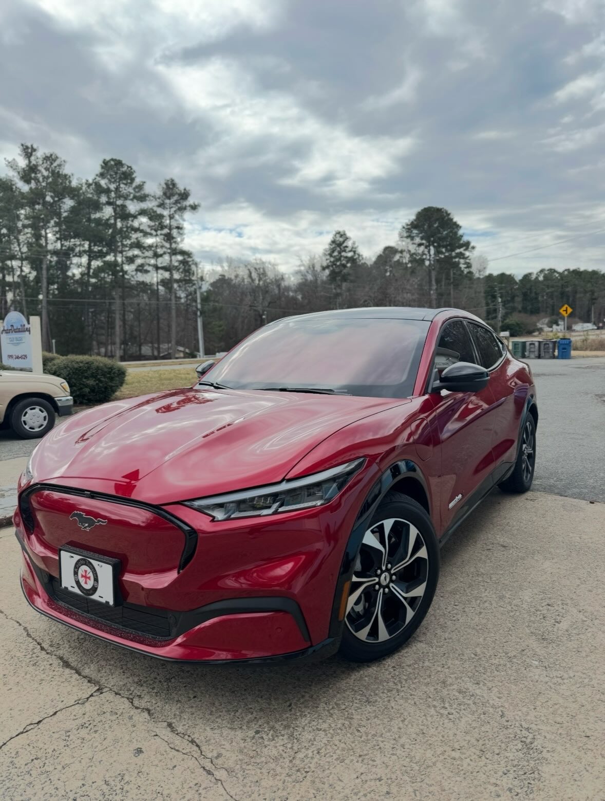 Clean look for this Ford Mustang Mach‑E ⚡️
Installed 50% on the windshield and 20% Ceramic Tint on the sides for the perfect balance of heat rejection, privacy, and style.
#pittsboronc #windowtint #vinylwrap #mustangmache #mustang