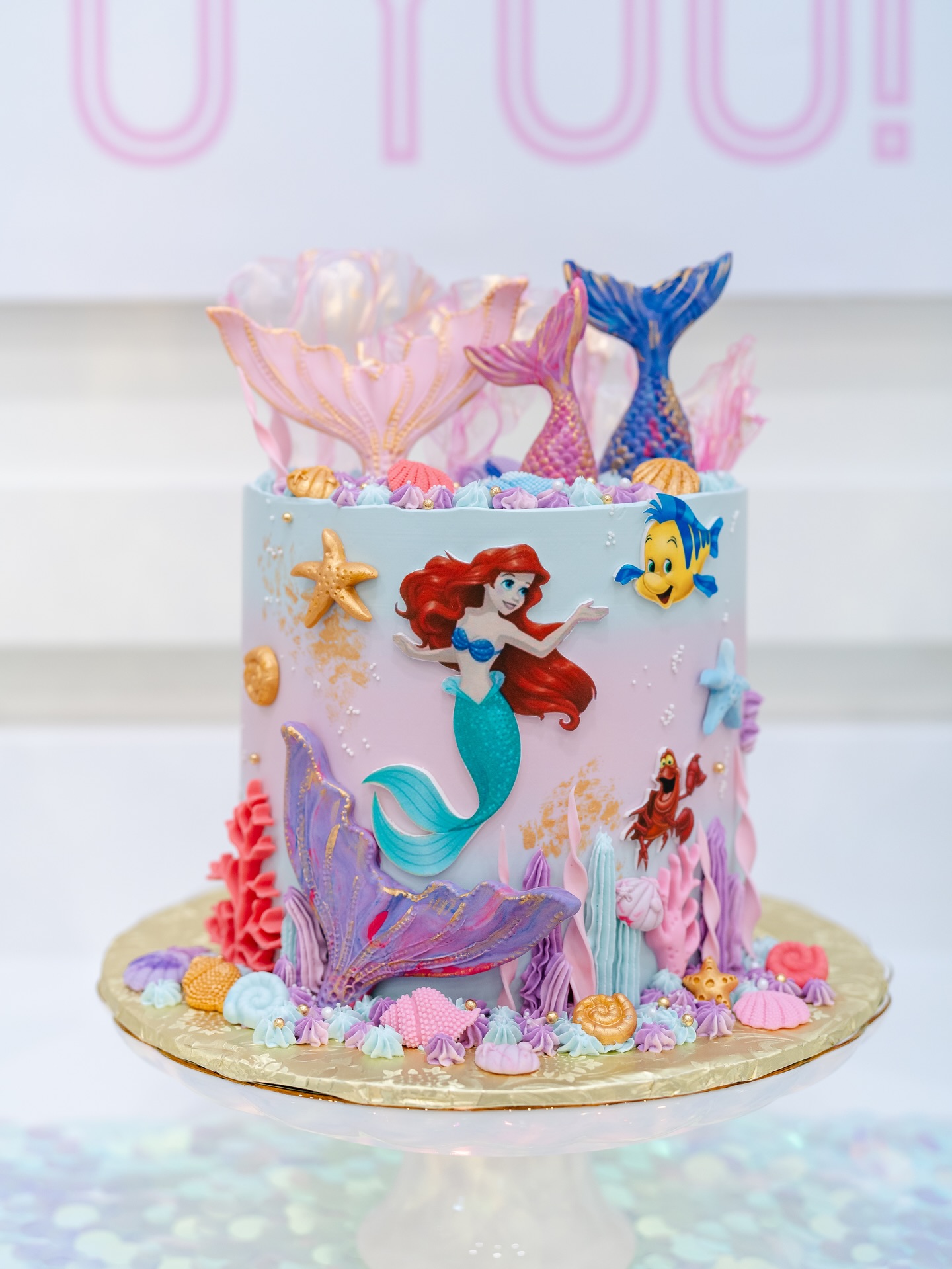 Posting to show proof of life! 😂
We celebrated my daughter’s 5th birthday last month with our family and friends. Her birthday was magical and absolutely perfect thanks to the most talented vendors.
From the bottom of my heart, thank you so much for all your hard work and bringing every detail and vision to life. 🧜🏻♀️
Cake & cookies: @sugarcakegallery
Ariel: @ouatpartiesdc
Face painting: @novapartieshq
Soap party favors: @bright_and_soapy
Venue: @playstreetmuseum
Decor/Photos by me: @daniellesundstromphoto