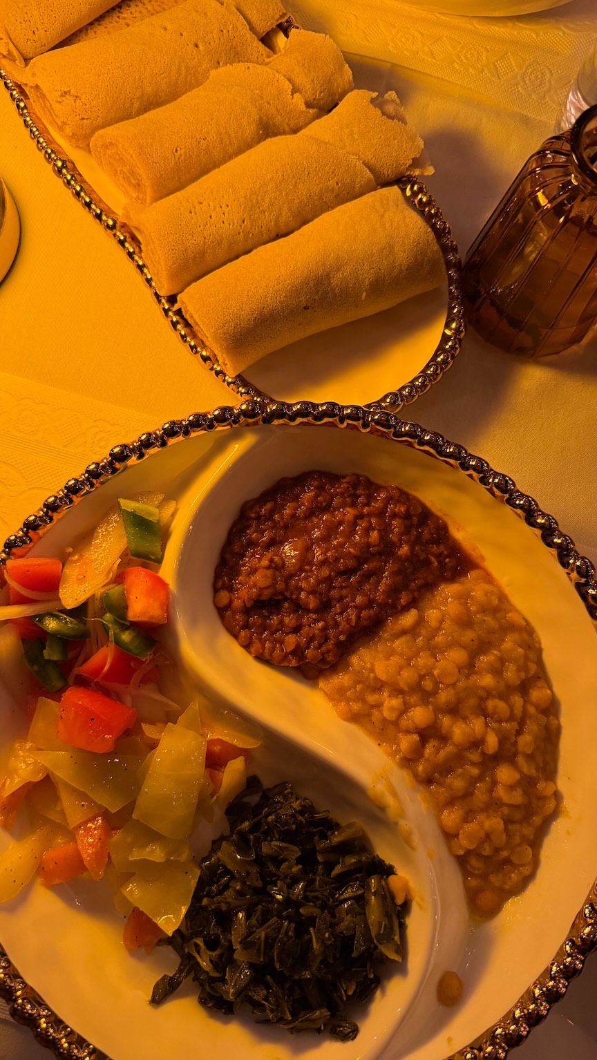 Found a new must-try dinner spot in Georgetown... 🇪🇹
We checked out @cottagehouse_dc, a traditional Ethiopian restaurant, and instantly fell for the warm vibe, comforting flavors, and share-style plates.
From the honey wine to building our own platter and tearing into injera with every bite, this is the kind of spot you come to slow down and enjoy.
You have to add this to your Georgetown list.
#GeorgetownDC #EthiopianFood #DCEthiopianFood #CottageHouseEthiopian #WashingtonDC