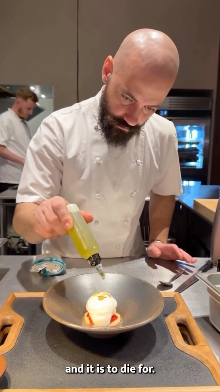 New from next week! Madagascar vanilla gariguettes strawberries! #acesfoodcraft #fitsrovia #dessert