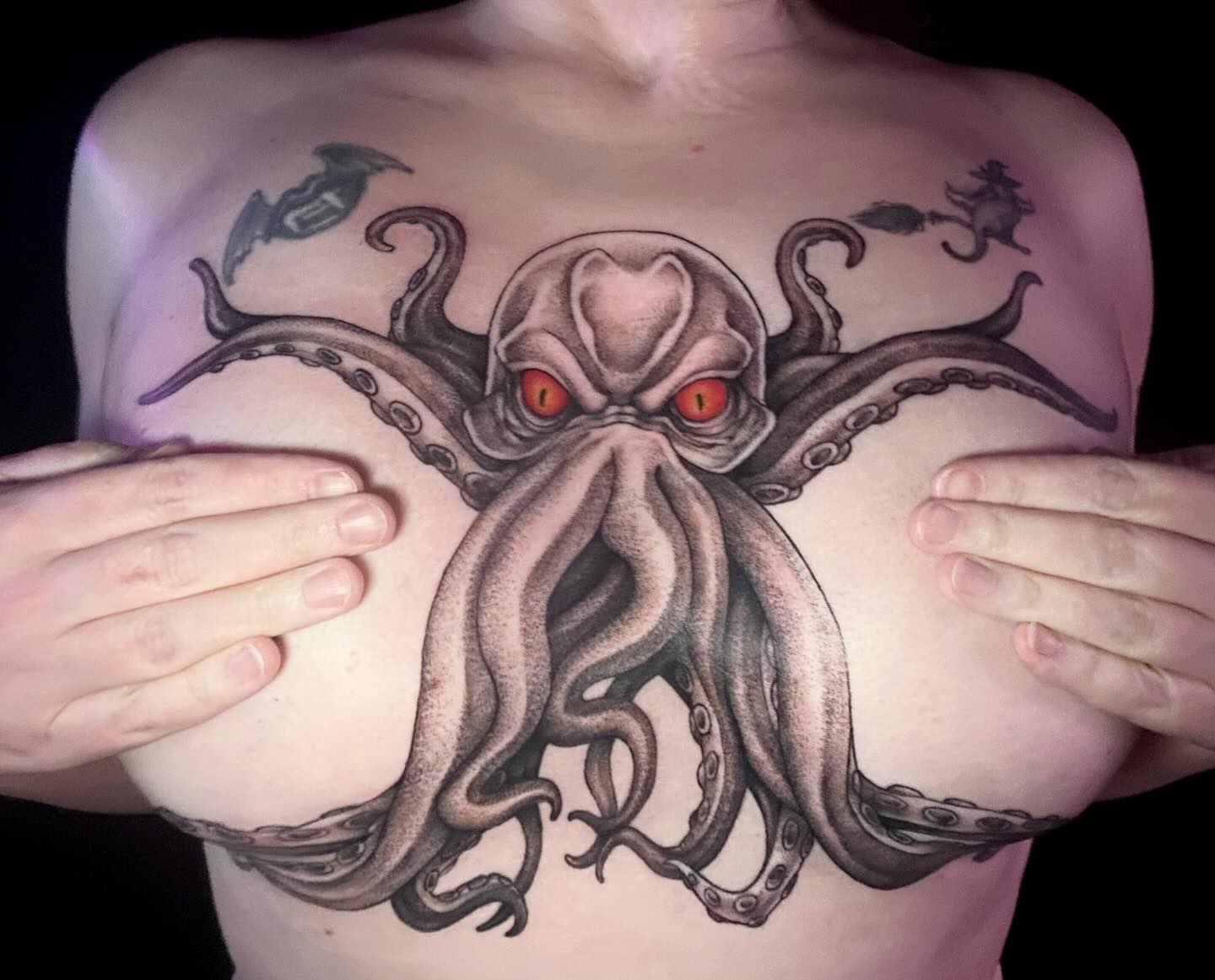 The great old one 🐙 It’s always a blast when I get to draw a design right on. Thanks for being such a cool chick!