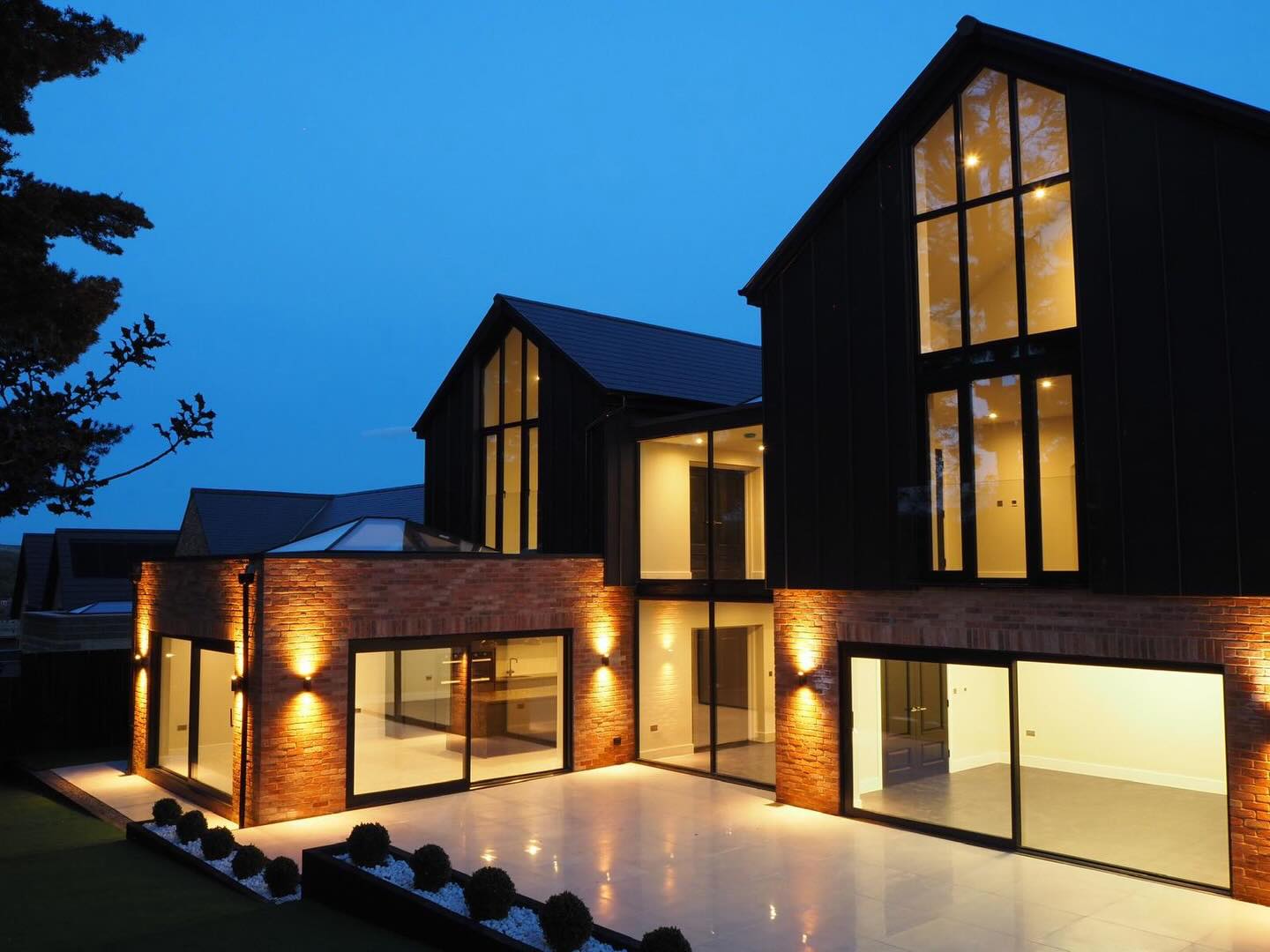 Out CP130 sliding doors allow you balance frameless design with practical living. Each door is supplied with a lift and slide mechanism which will help you with the weight of the glass, allow you to fix it at any point along the track and make it more secure and weathertight. Then the fixed element can have a super slender frame to maximise light or make the most of your views. Beautiful design doesn’t have to be impractical