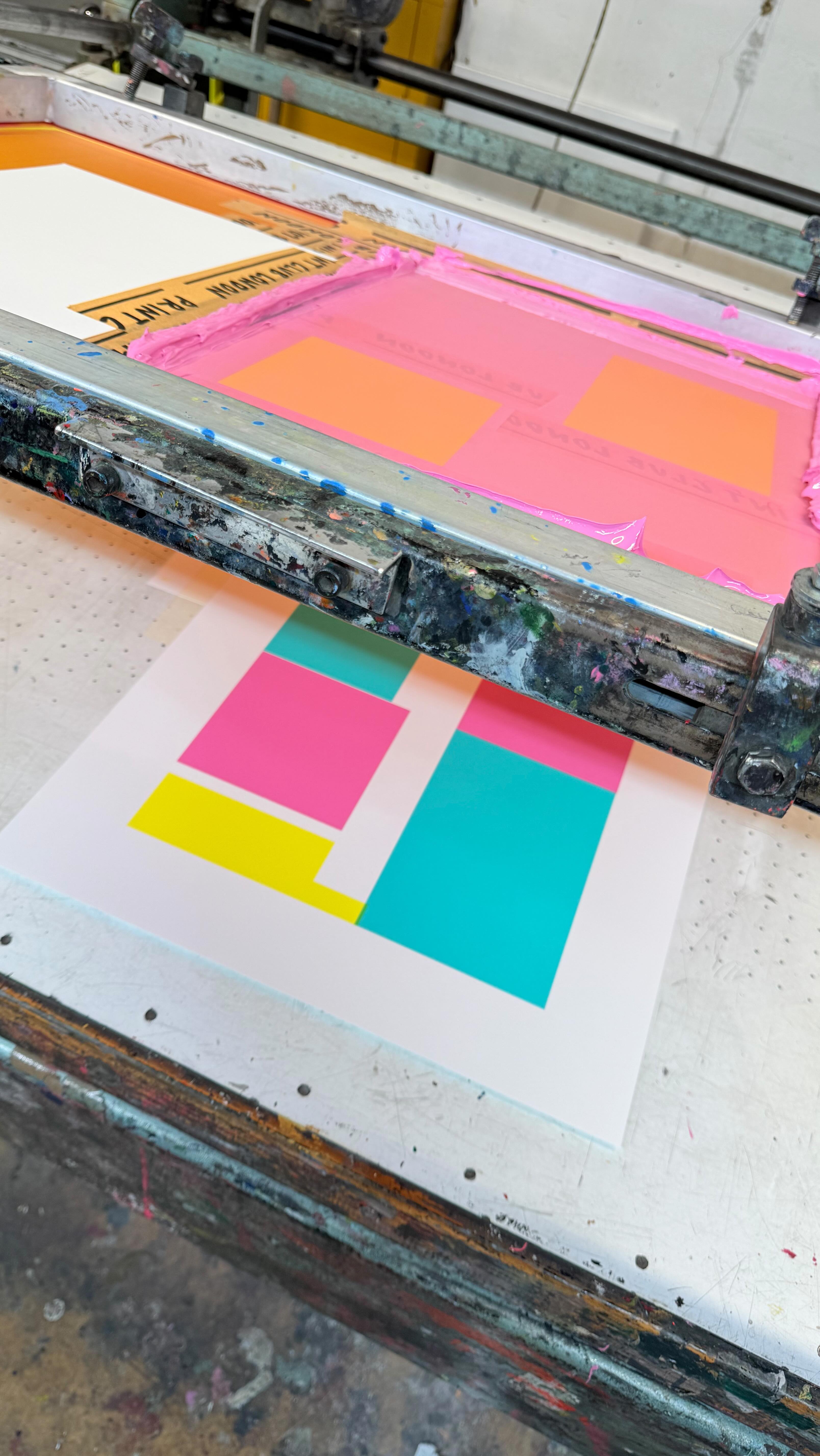 Back printing!! So nice being back in the studio and seeing my fellow lovely artists. A WIP of Tower Bridge silhouette as part of my upcoming London Art series. One later to go! #Towerbridge #screenprint #LondonArt #bridgeart #RecogntionArt