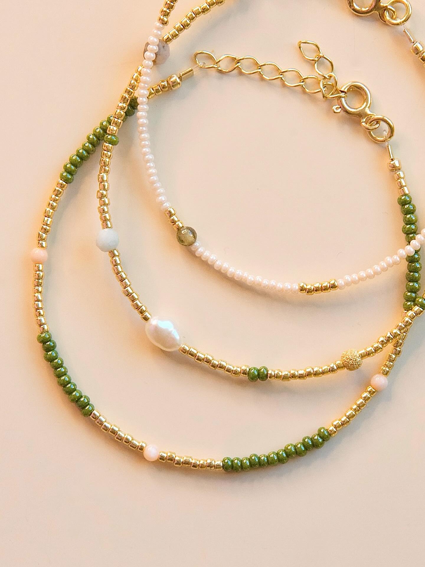 Details ✨
Green Whisper • Bracelet
Moss & Moon • Bracelet
Cachemire • Bracelet